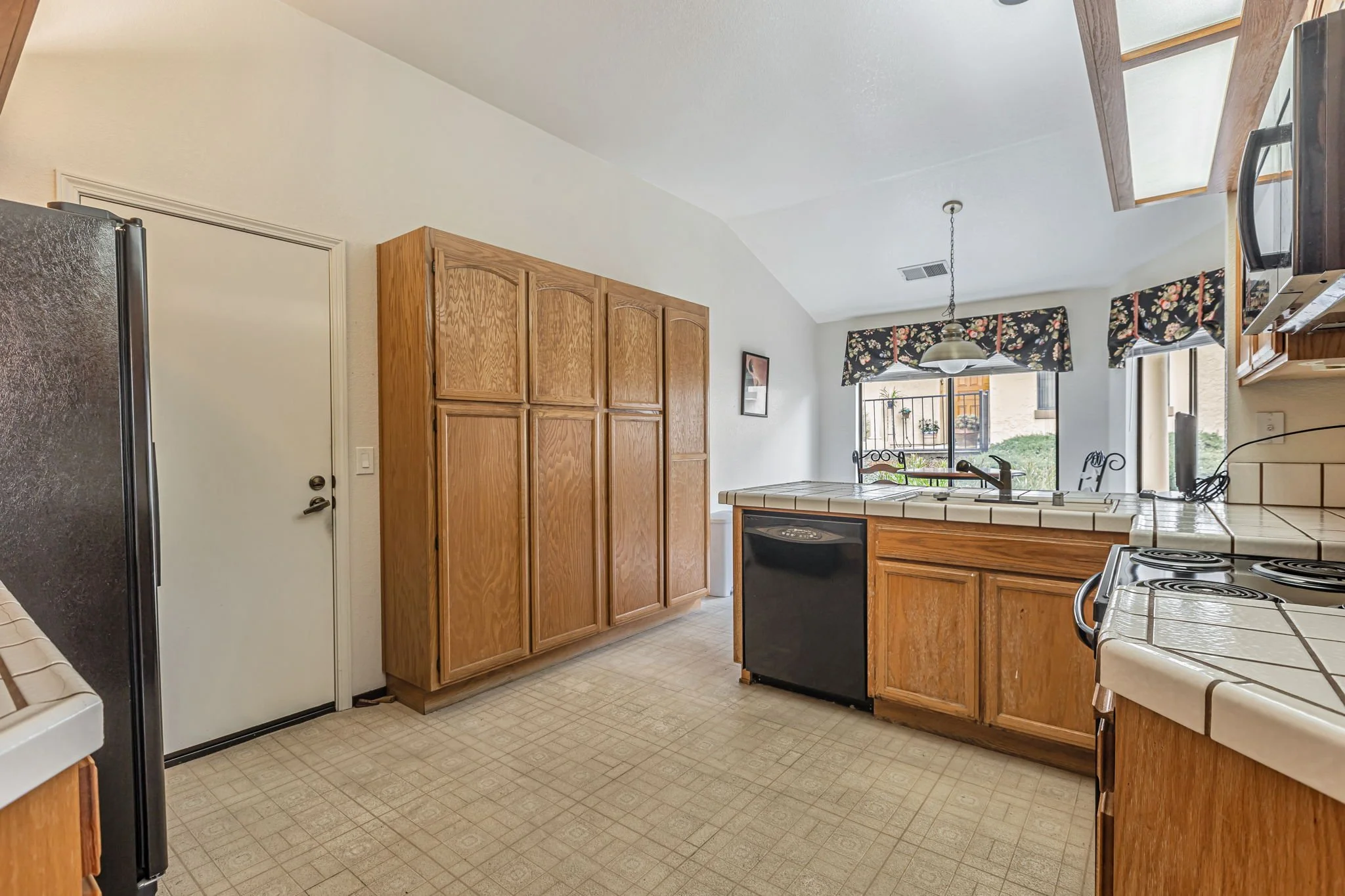 13-web-or-mls-7510-deveron-ct.jpg