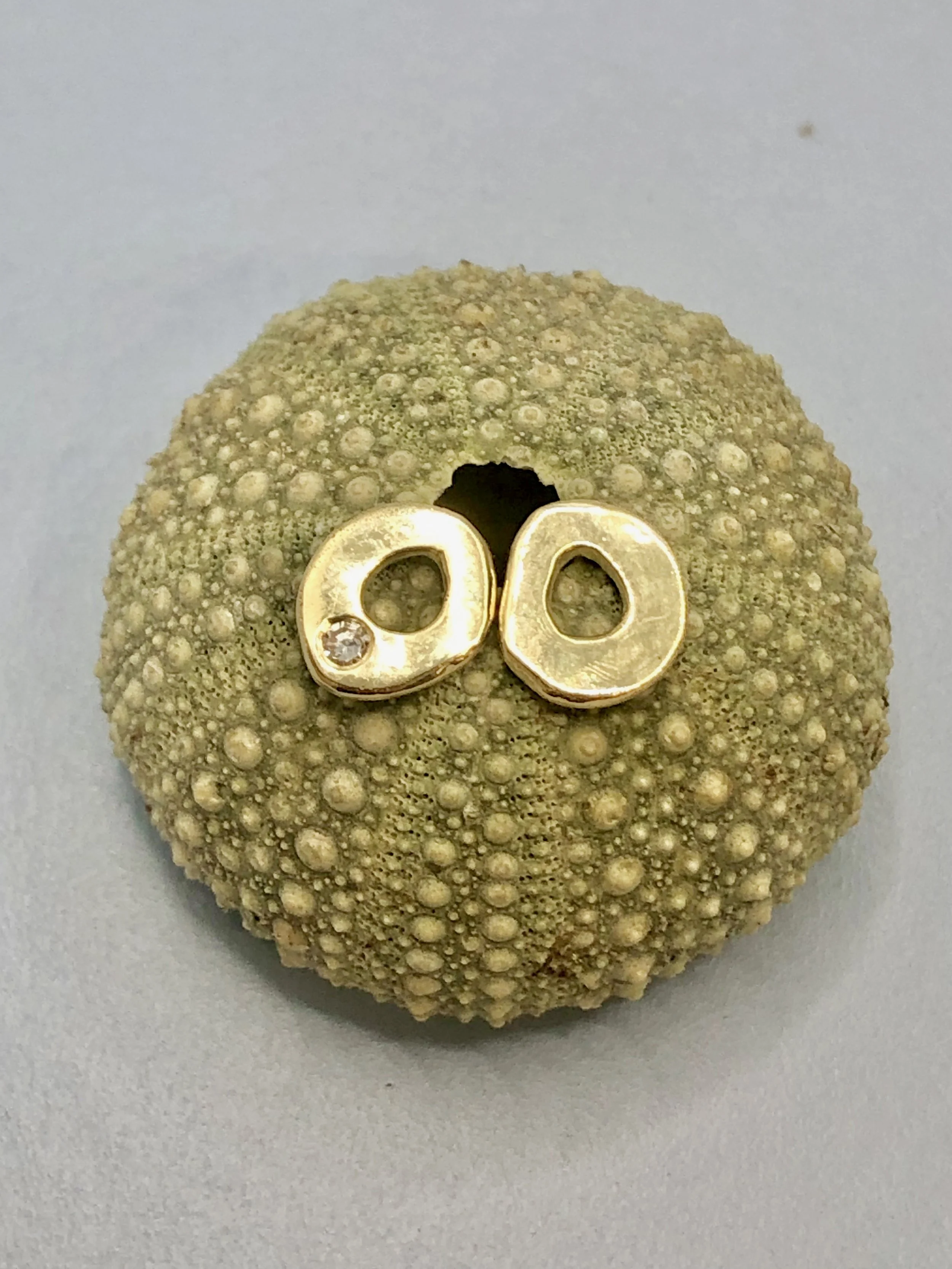 14k Yellow Gold Studs With Flush-set Diamond