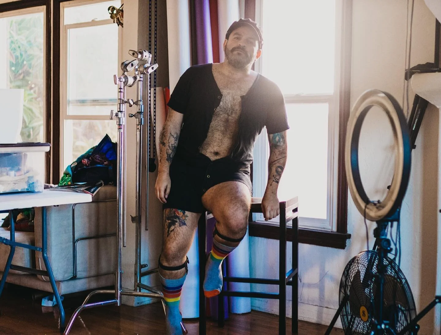 Does this photo scream homosexual?

I hope so. uwu 🌈 

#SelfPortrait