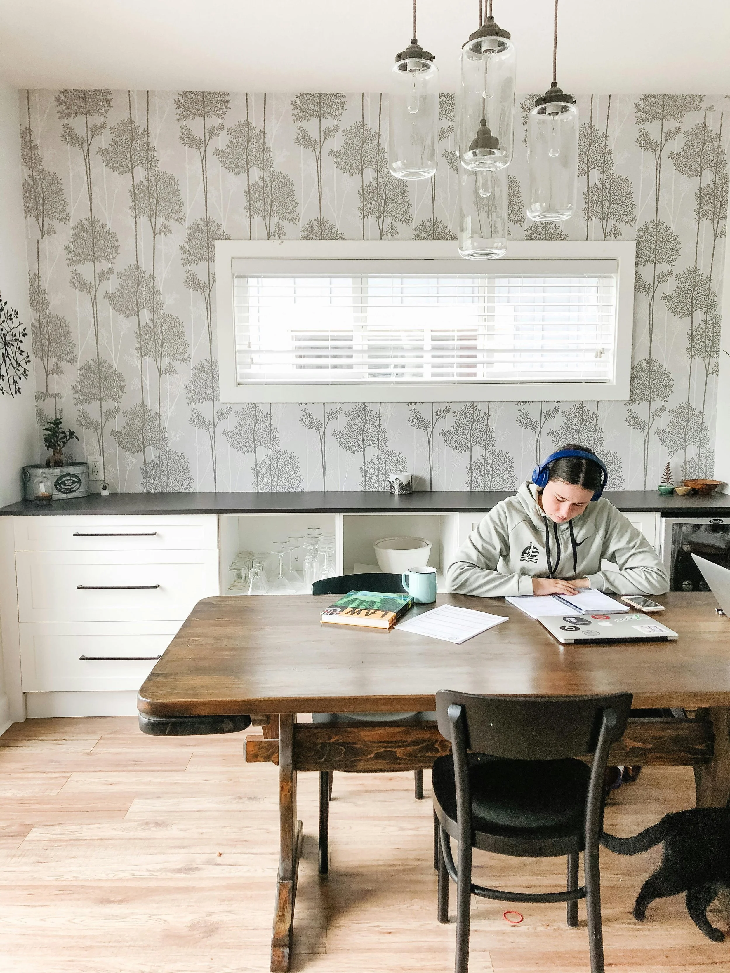 Academic Burnout in Generation Z: Why Students Feel Drained and How to Recover Naturally