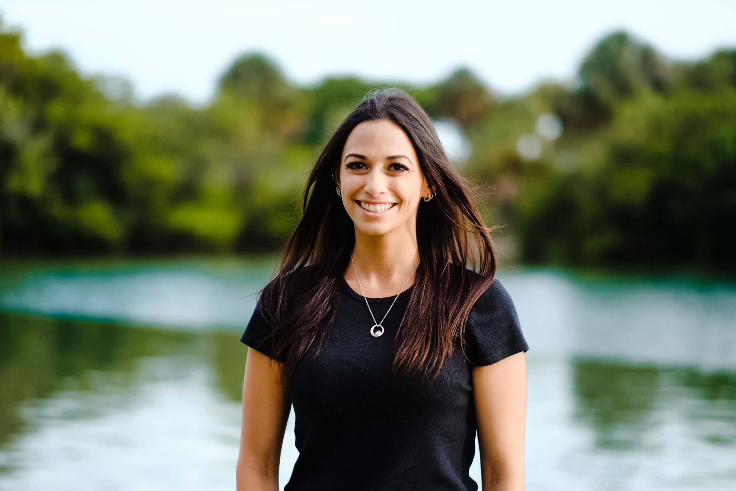 headshot of cara reiff a therapist in st petersburg fl at sunshine city counseling, burn out, therapy for burn out