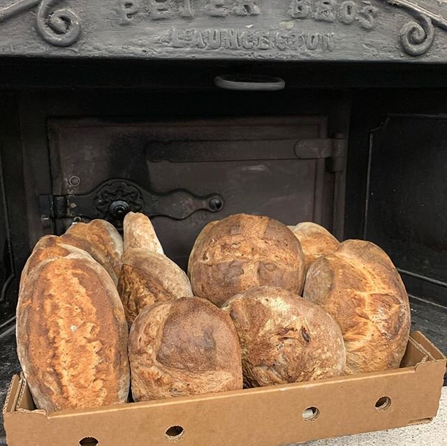 Good morning! 
Sourdough bread available today. 
Breakfast until 11.15am lunch from 12 till 2.30pm. Gorgeous wine list. 
Coffee and cake. Toasties and mini pizza&rsquo;s available takeaway if your on the burst. 
That&rsquo;s us in a nutshell 🥜 
Come