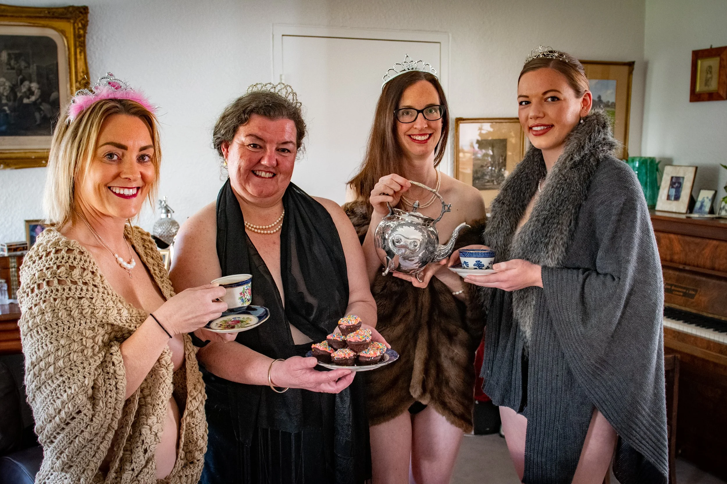 High Tea news 005.jpg