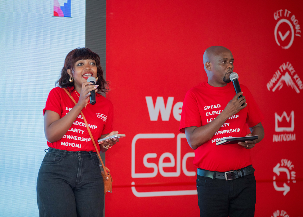 Hosts Red Selcom Bank.png