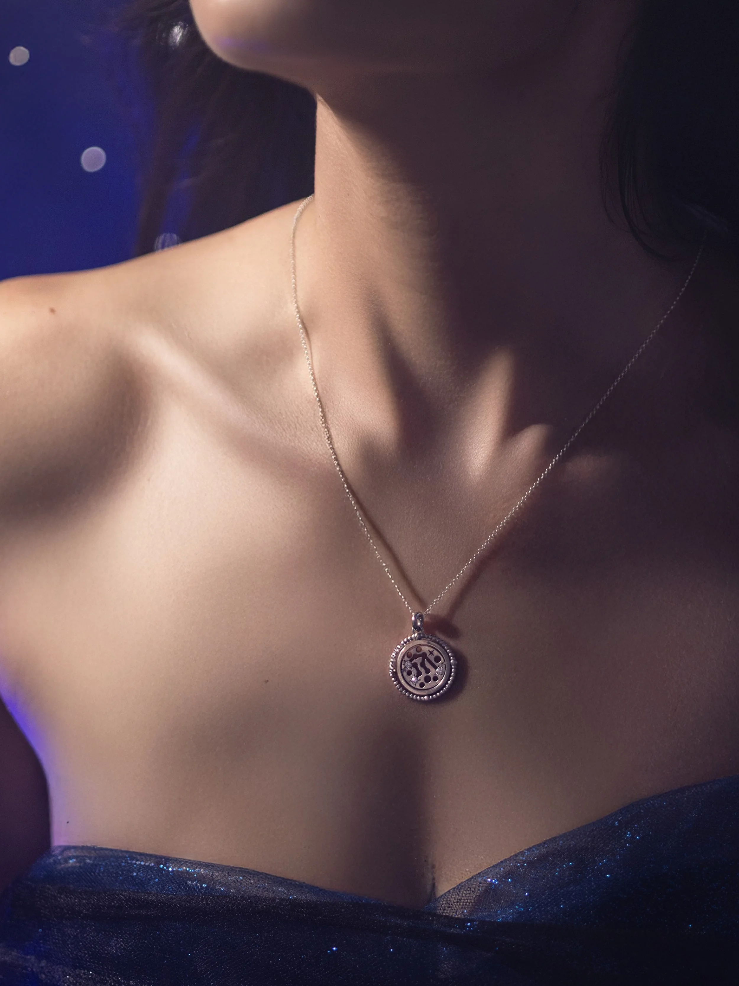 Chronosph&egrave;res - collection &laquo;&nbsp;constellations&nbsp;&raquo;

✨ Et si les &eacute;toiles se portaient autour du cou ?

12 bijoux, 12 constellations, 12 fa&ccedil;ons de laisser les astres raconter une histoire.

Du B&eacute;lier aux Poi