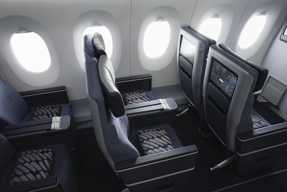 Finnair_A350_Premium_Economy_Class_Seat_With_Blanket_Sideview.jpg