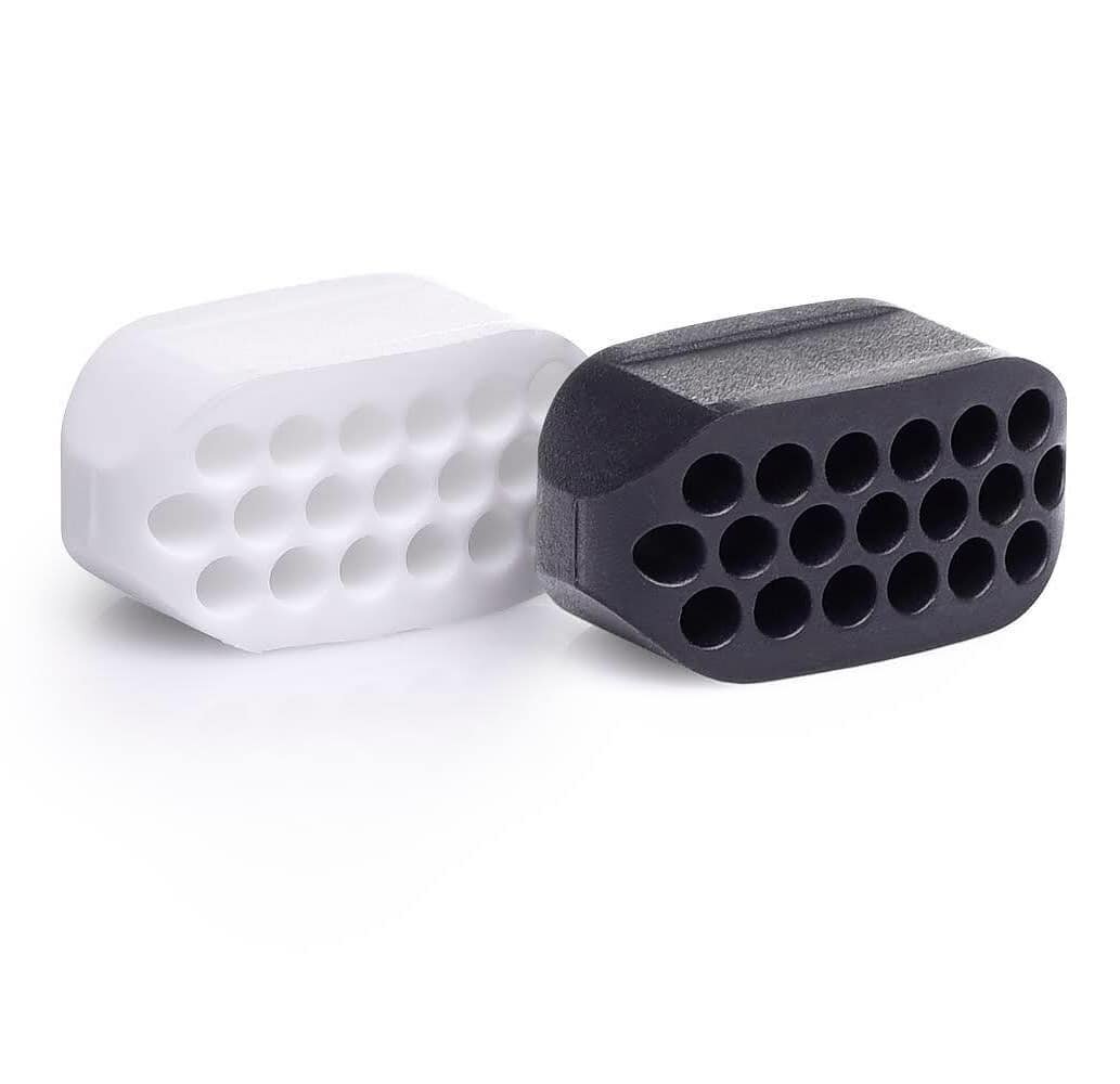 Simple styling for one of our clients and their new jawline exercisers. 

#jawline #exerciser #face #photooftheday #photographylovers #photography #location #productphotography #commercialphotography #studio #studiolighting #studiophotography #roomse