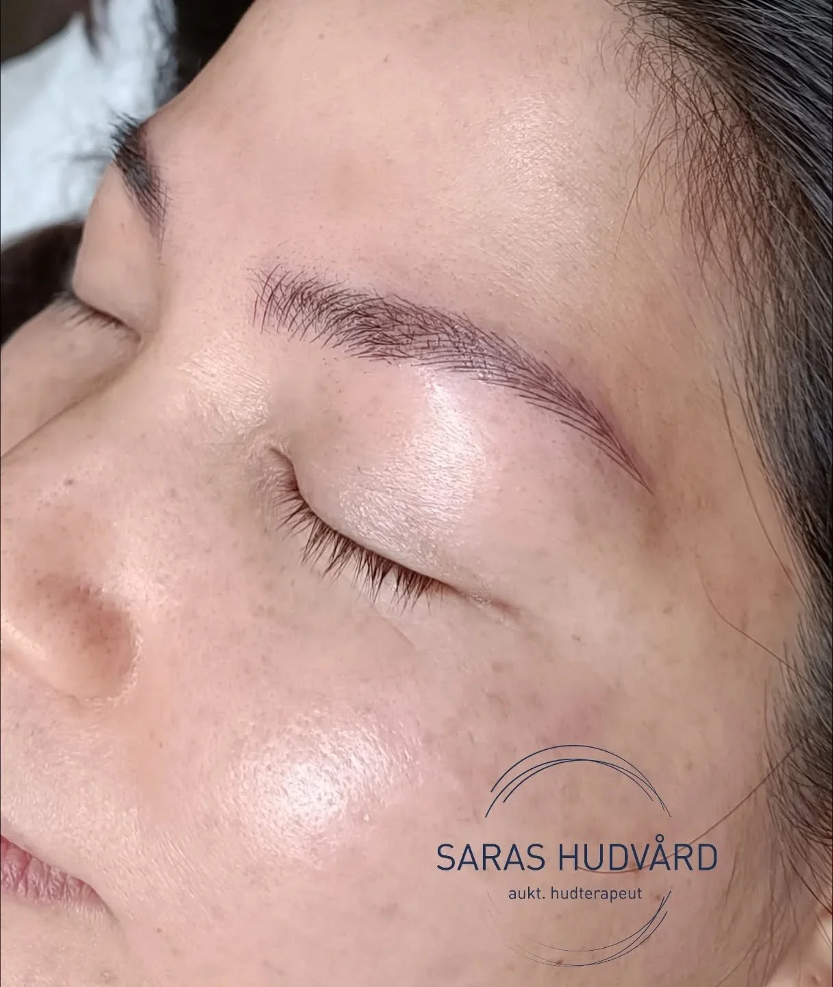 Helt nygjord microblading ✨

#microblading #microbladinglidk&ouml;ping #pmu #brows #&ouml;gonbrynstatuering #&ouml;gonbryn #hudterapeut #lidk&ouml;ping