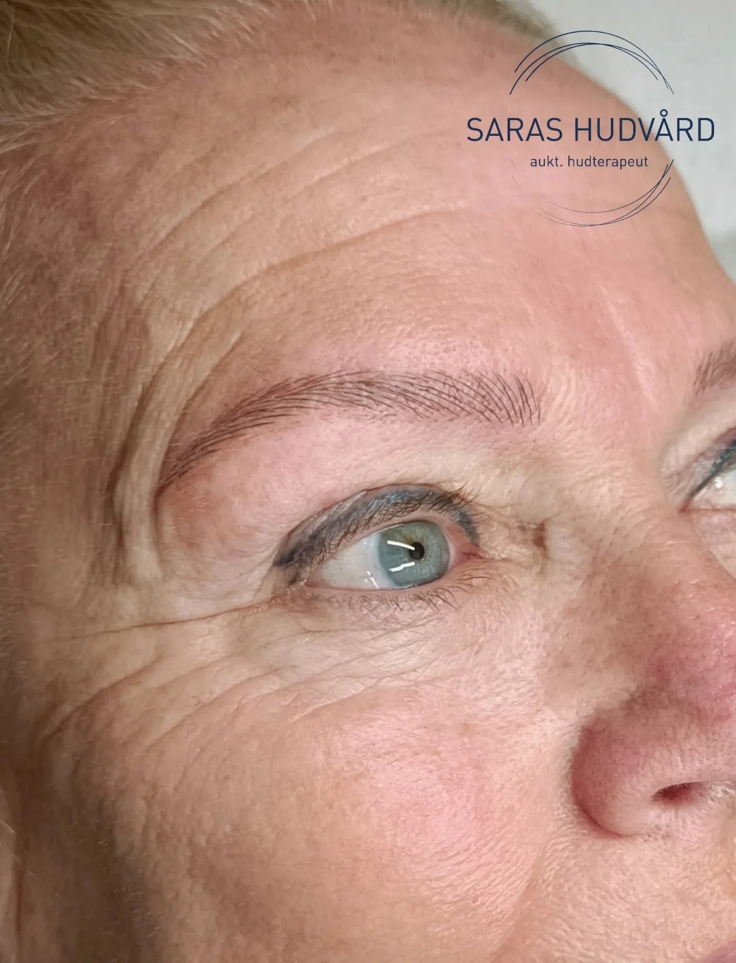 S&aring; stor skillnad ett par &ouml;gonbryn kan g&ouml;ra! 😍

#microblading #&ouml;gonbryn #lidk&ouml;ping #hudterapeutm&auml;stare