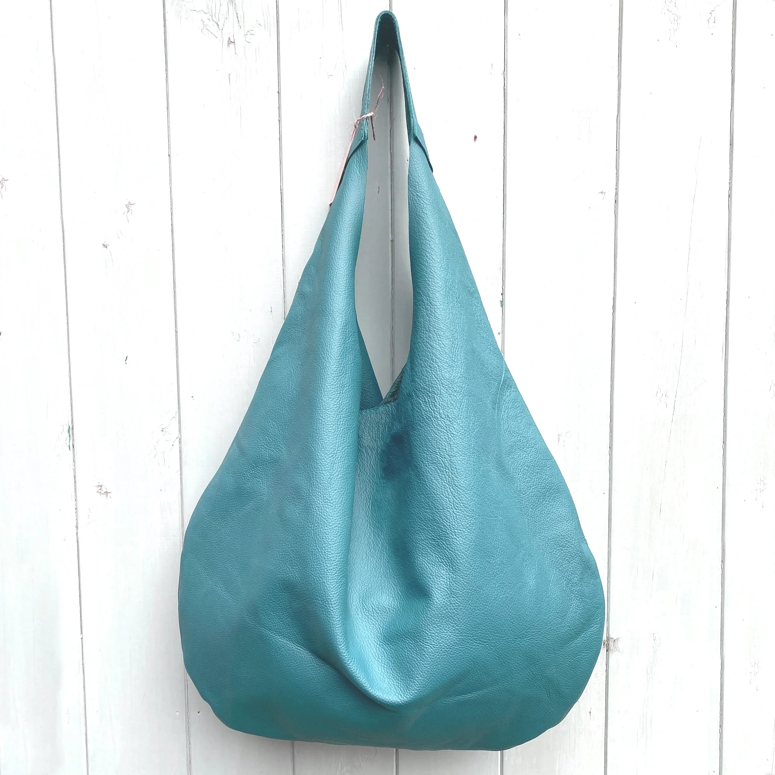 Hobo bag teal.jpg