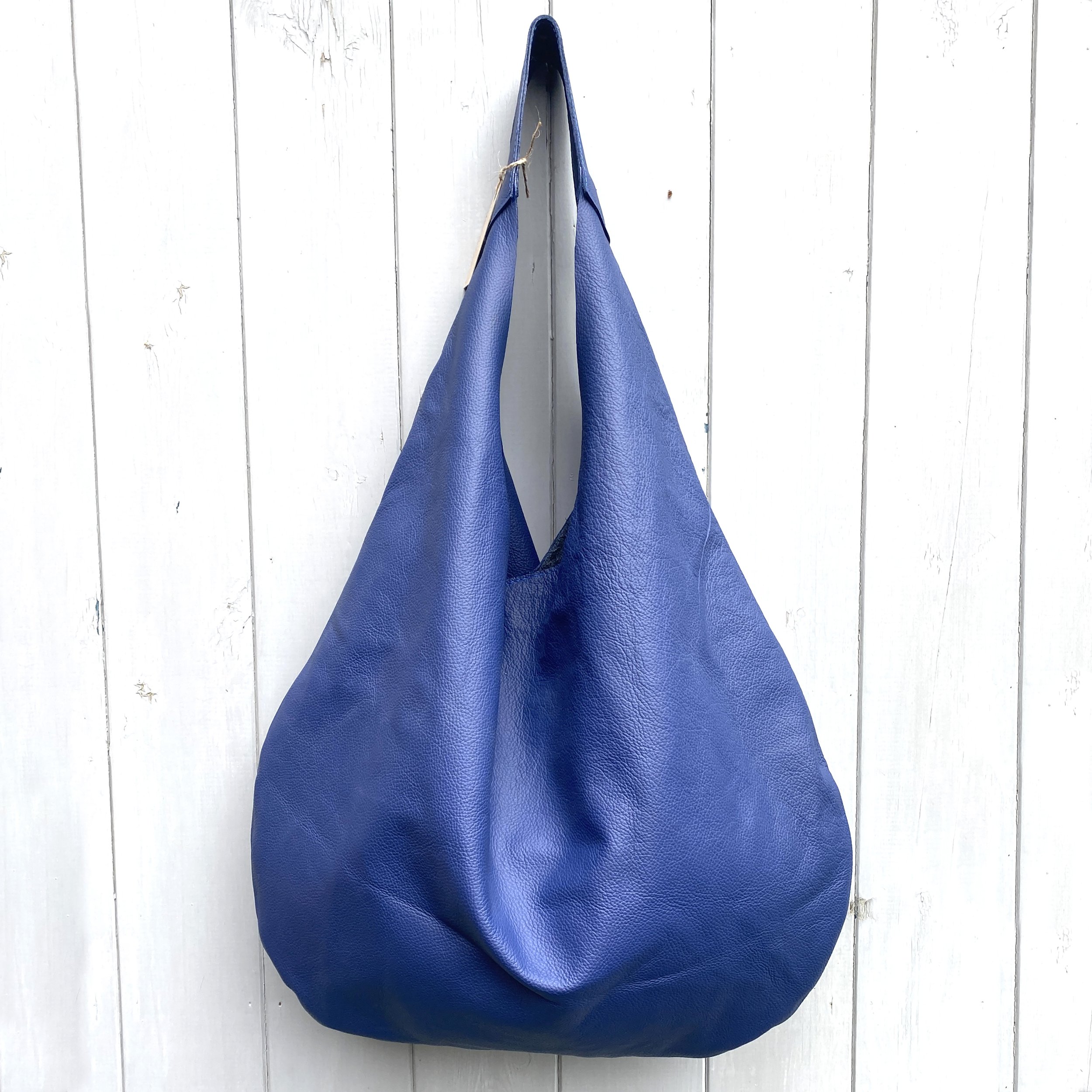 Hobo bag royal blue.jpg