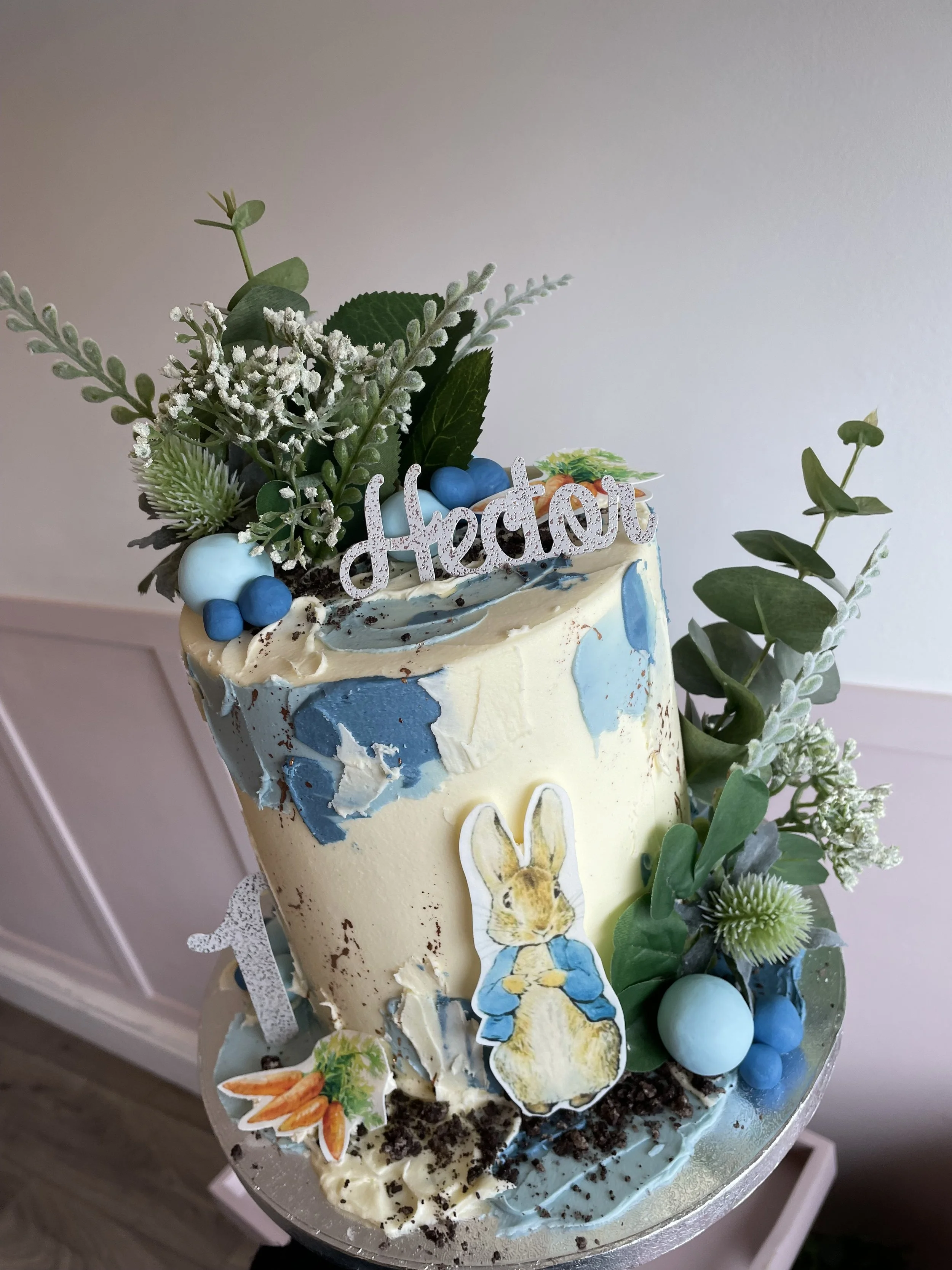 Peter Rabbit Cake
Cake Code 029