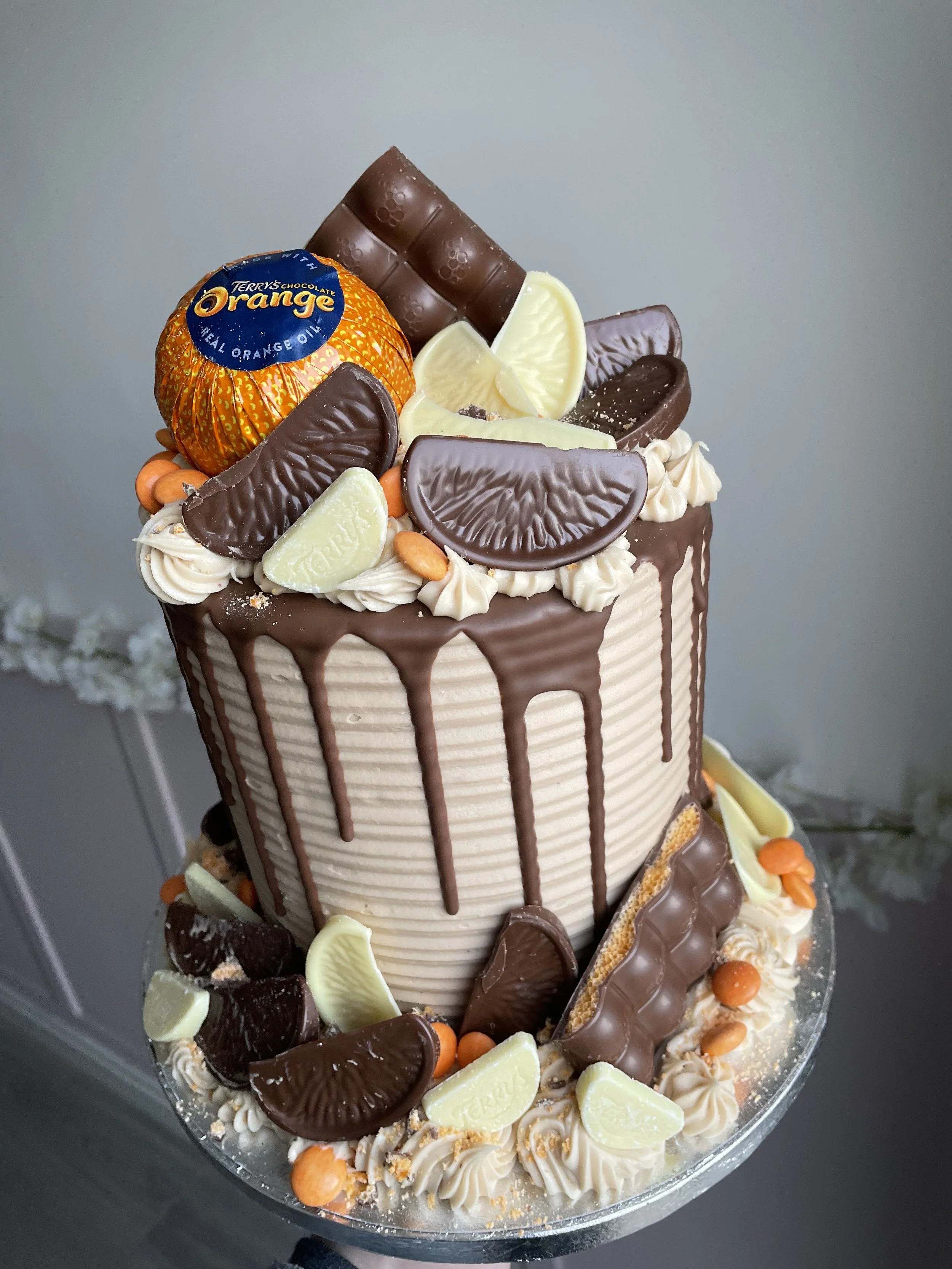 Chocolate Orange Loaded Cake
Cake Code 024