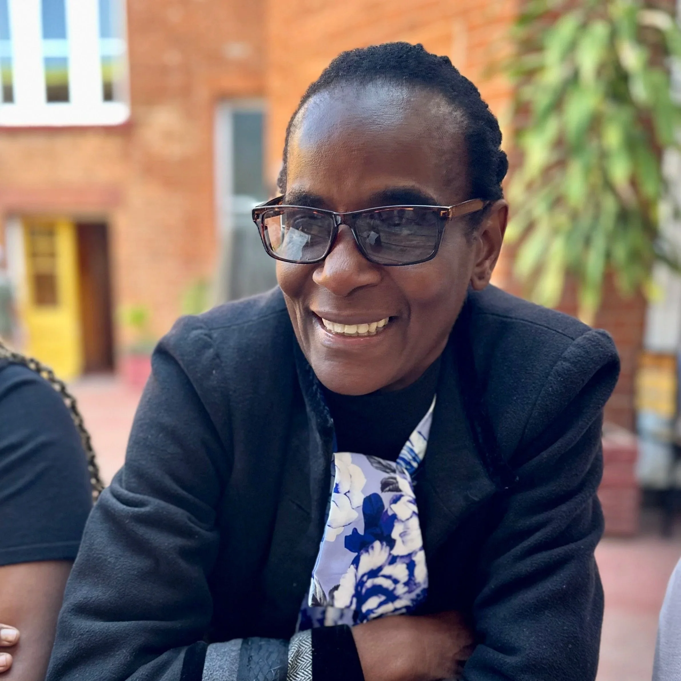 "Det er med sjokk, sorg og vantro jeg mottok de grusomme nyhetene som har rammet Sabona. Jeg er knust"