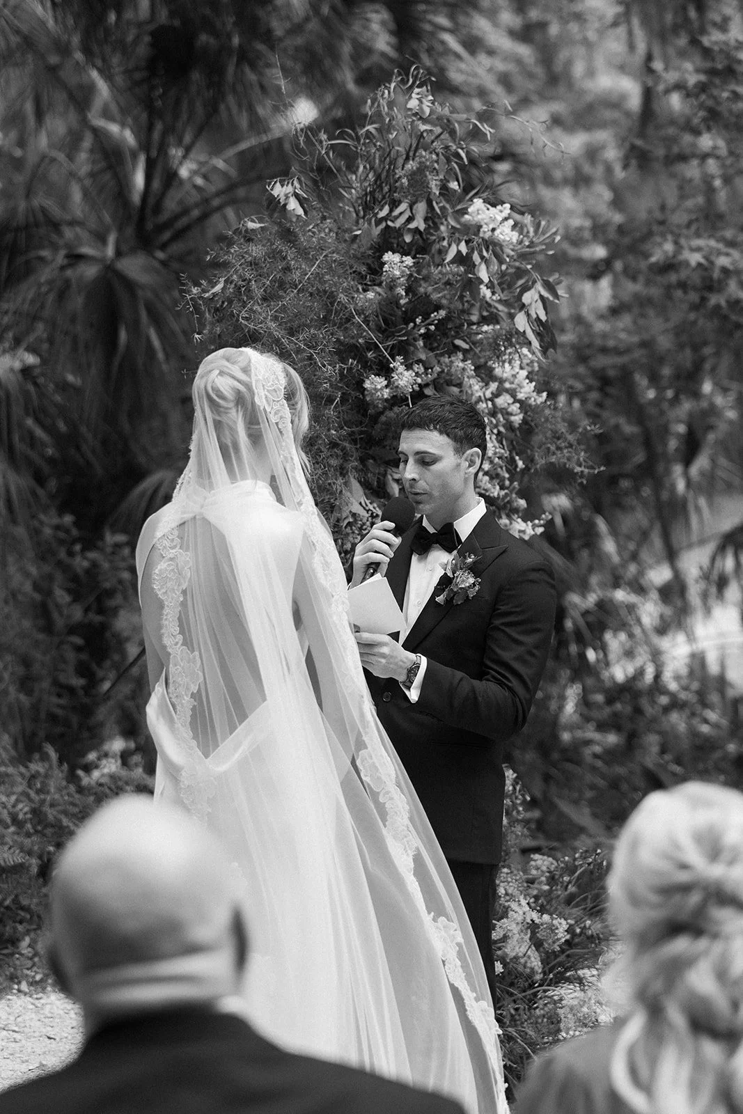 hubby-vlasakweddingpreviews-stefaniekeeler-230.jpg