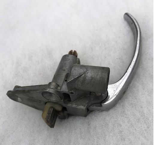 Dauphine left front door mechanism 2-4.PNG