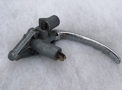 Dauphine right front door mechanism 2-2.PNG