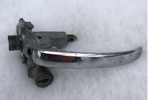 Dauphine right front door mechanism.PNG