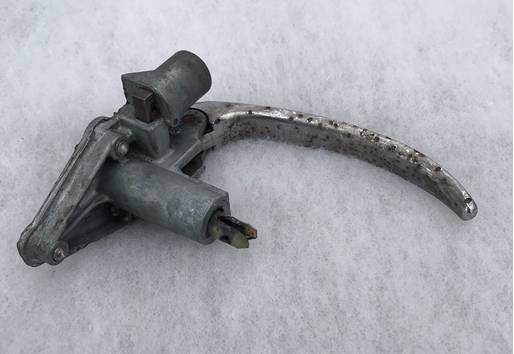 Dauphine right front door mechanism 1-2.PNG