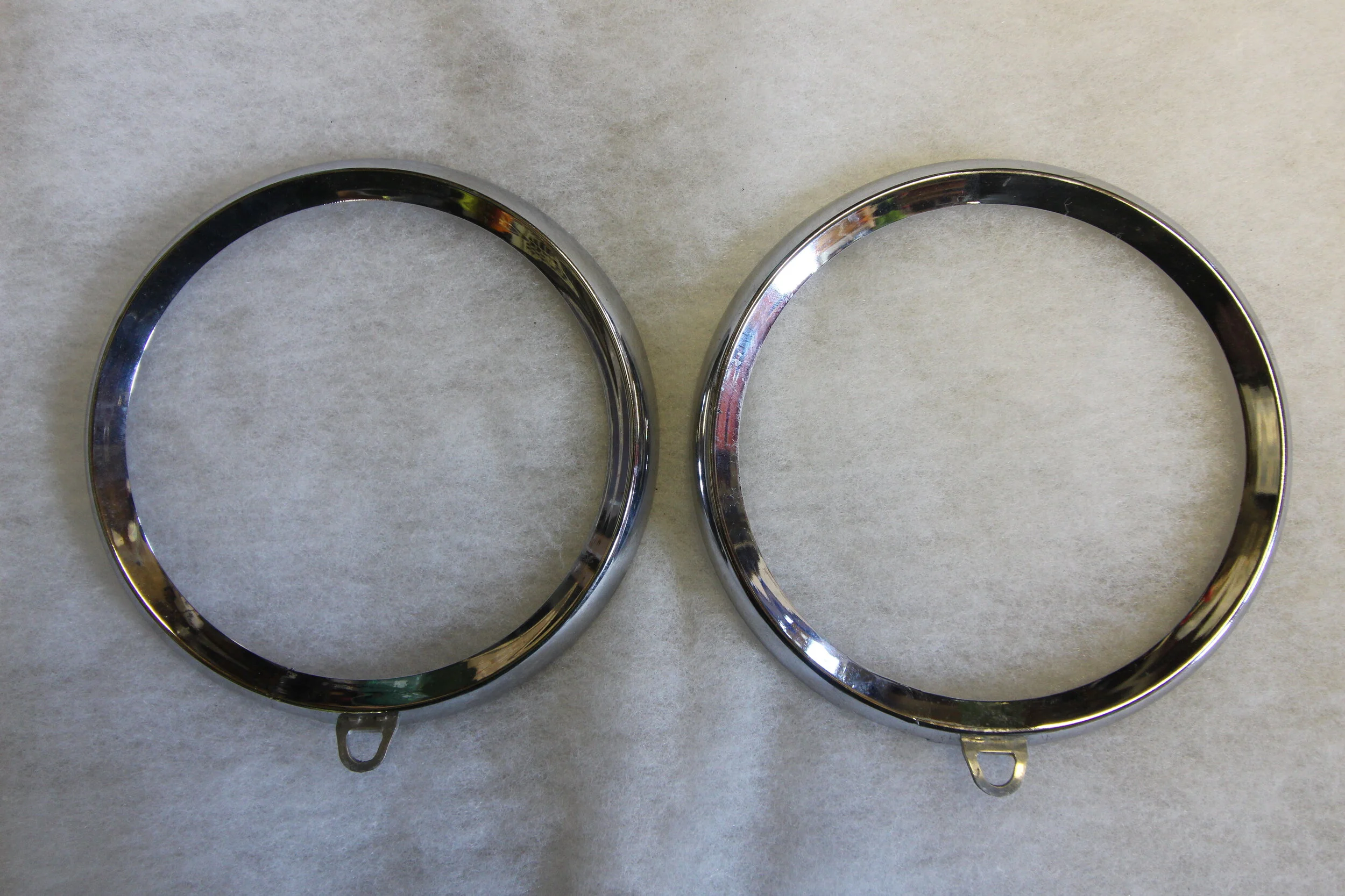 Renault R4 headlamp rim NOS CIBIE (09 84 744 800)