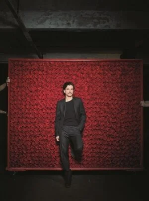 Kit_Harington-10575_copyWEB_300_404_c1_c_t.jpg