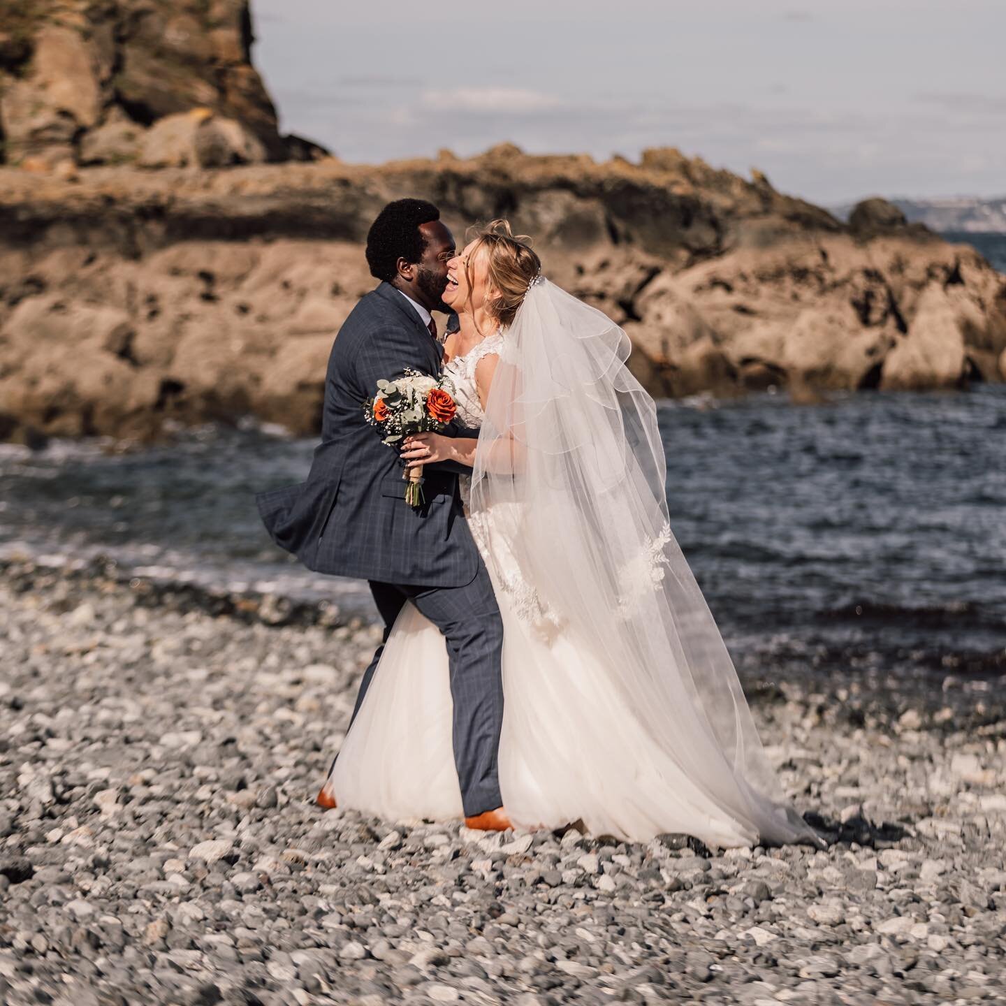 Happy 1st Wedding Anniversary @justkev92 @alicejoyamponsah 

What a day!! ☀️ 🏖️ ❤️ 

#coastalwedding #beachweddings #cornwallweddings #outdoorwedding #cornwallweddingphotographer #firstanniversary❤️
