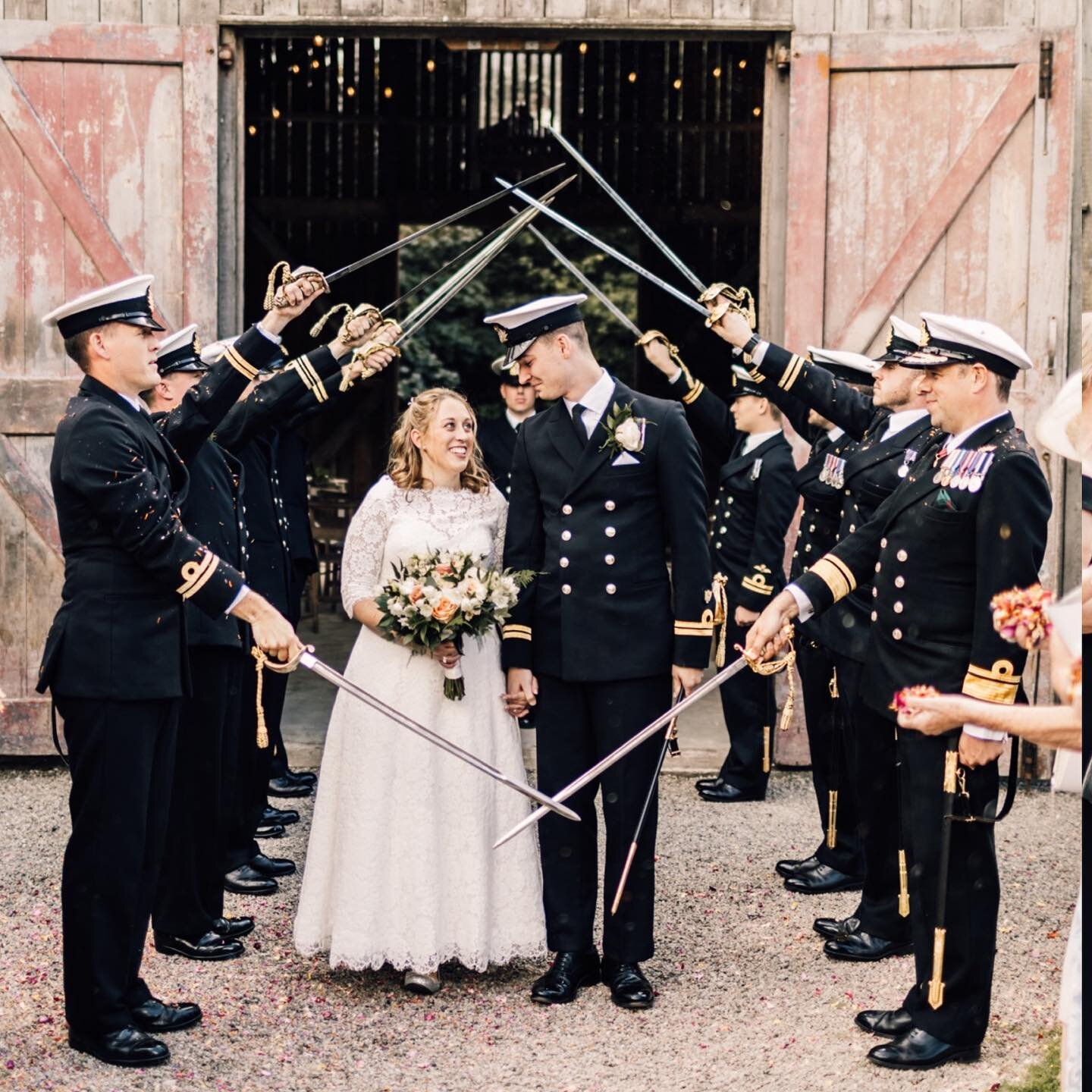 Who doesn&rsquo;t love a Nancarrow Farm wedding. So delighted I finally got to shoot a wedding here. Even more so, as it was my first military wedding. Two firsts and we had an absolute blast. Congratulations D &amp; A 

#nancarrowfarmwedding #milita