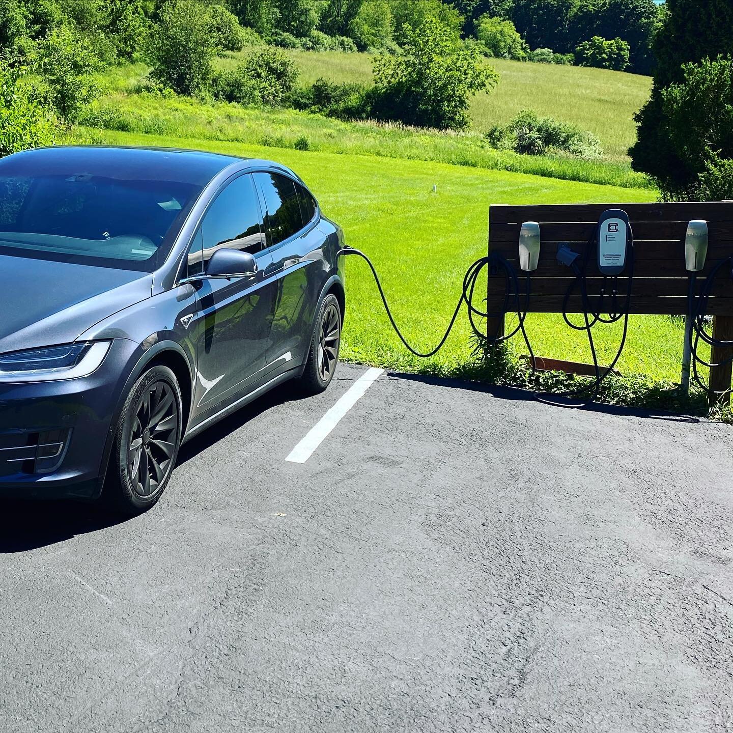 Just a friendly reminder, we provide free charging for your electric vehicles during your stay at the farm. Charging for non-guests can also be arranged.

#tesla #ev #pluginhybrid