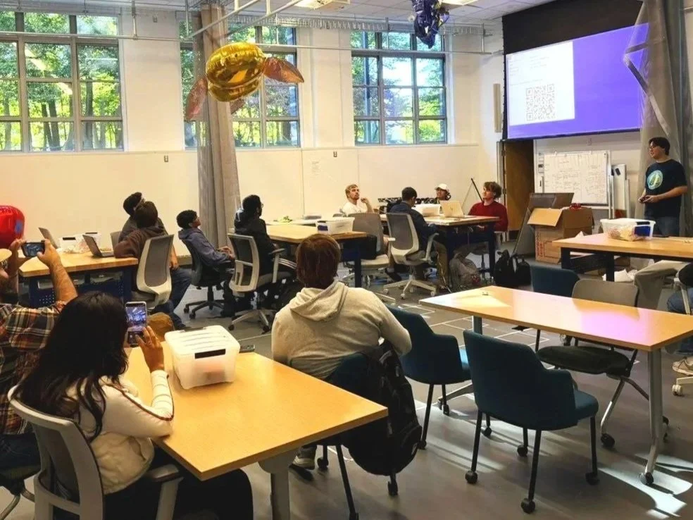 MIX Blimp &amp; Robotics Short Courses are Flying
