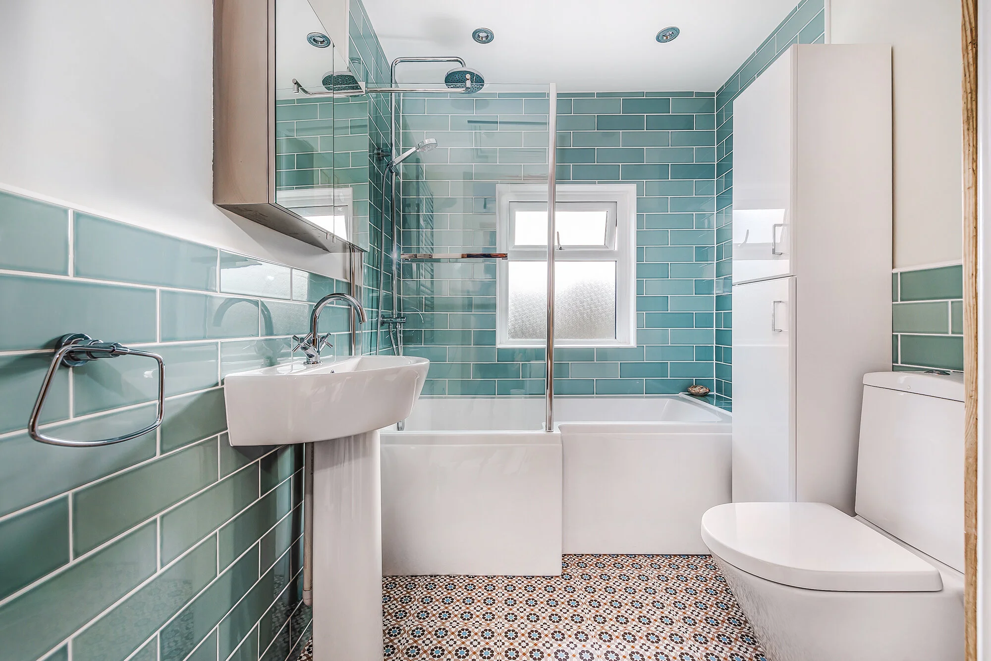 cottage-bathroom.jpg