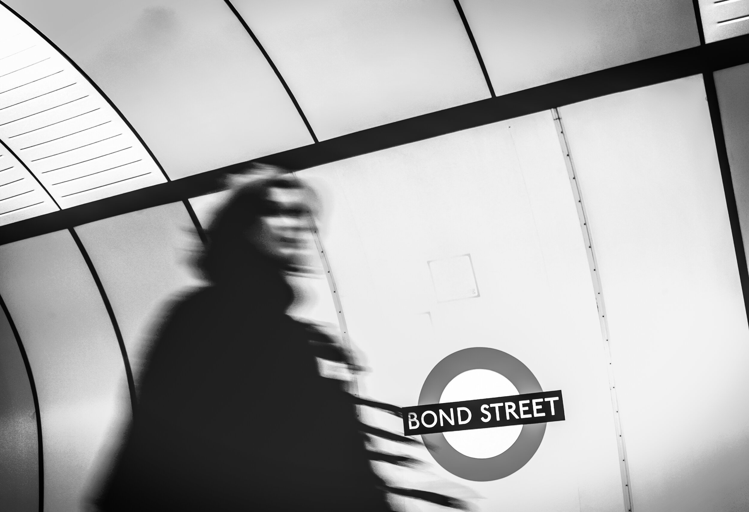 bond st. women walking2.jpg