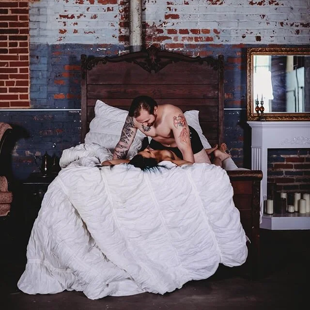 More from my session with @hxc_309 &amp; @andrew_graham7 
More to come in the next few days!

www.alchemybabes.com
Alchemy Weddings @alchemyandfilm

#feelsexy #giftforhusband #womensgroup #skinwars  #chattanoogaphotography #chattanoogaphotographer #b