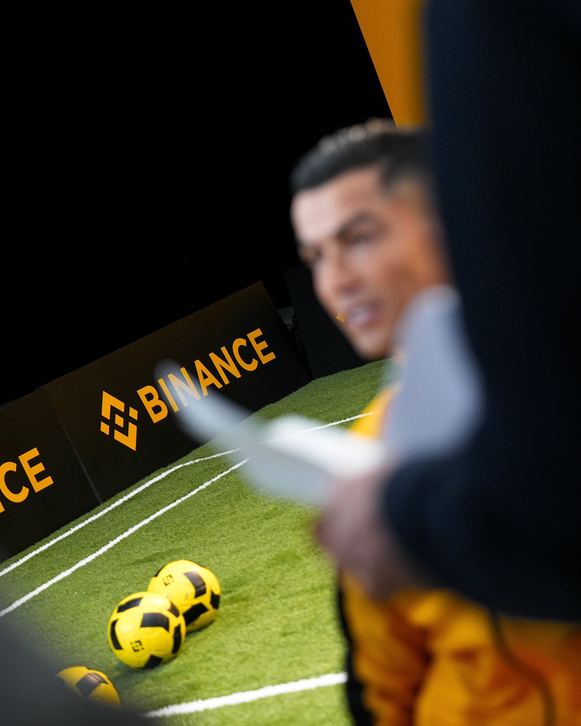 CR7_Binance_-10.jpg