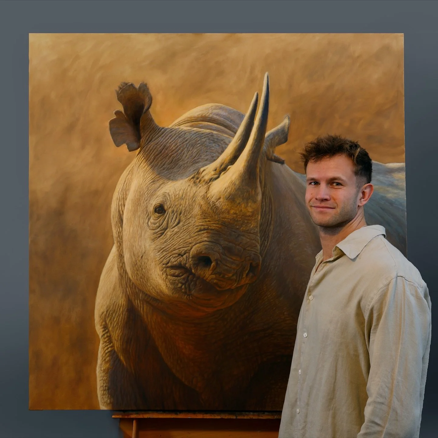 My latest painting: The Silent King
Meet the mighty black rhino bull, ruler of the shadows, brought to life with oils to fill any room with his powerful presence🦏
#BlackRhino #RhinoPainting #OilPainting #Oils #WildlifeArtist #WildlifeArt #WildArt