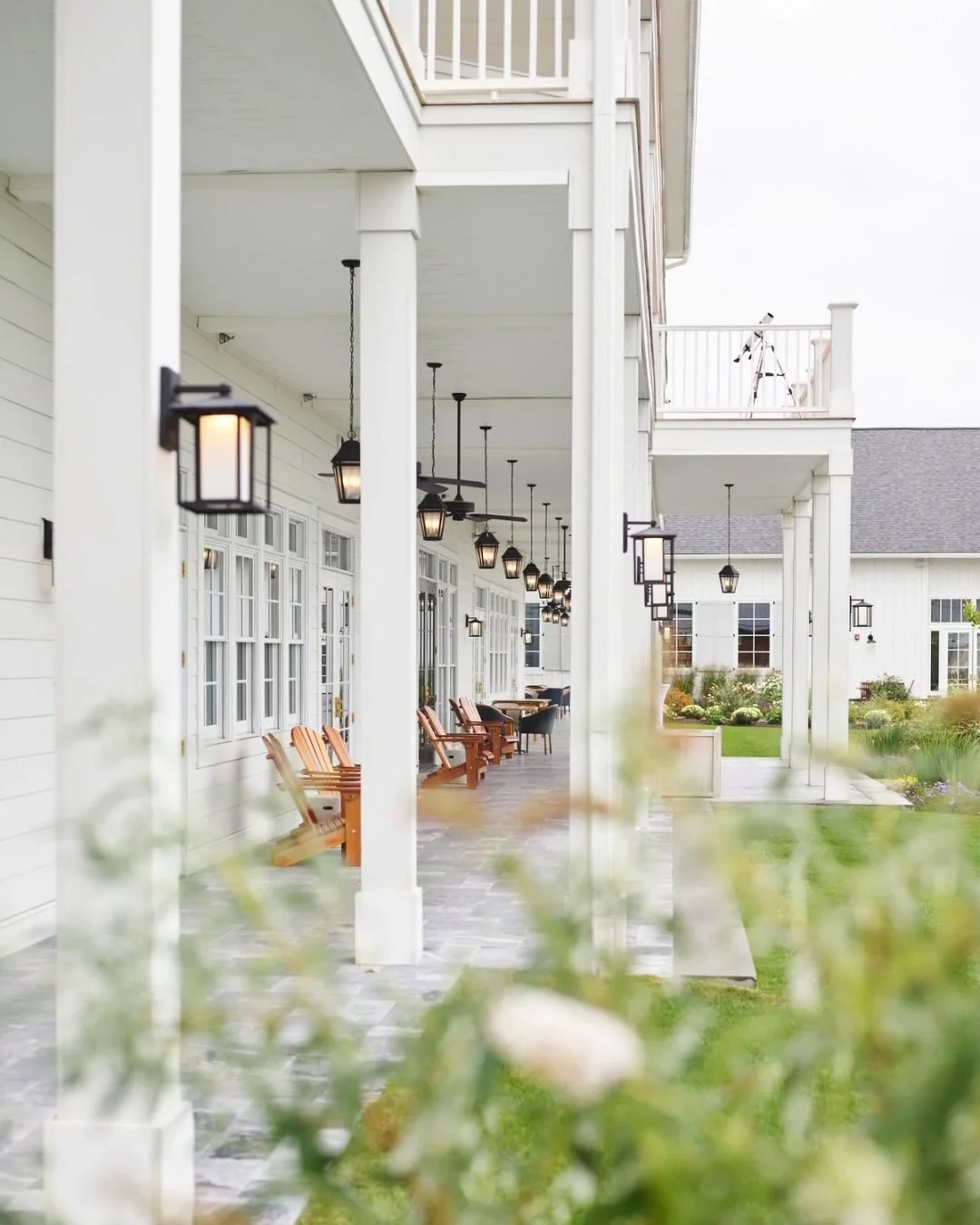 Spring florals and green grounds: this is what the lawn at The Lake House will look like in a few short weeks. Book early to savor the season, and save 15% on your stay with our In Bloom package through May 21. Visit the link in bio to plan your trip