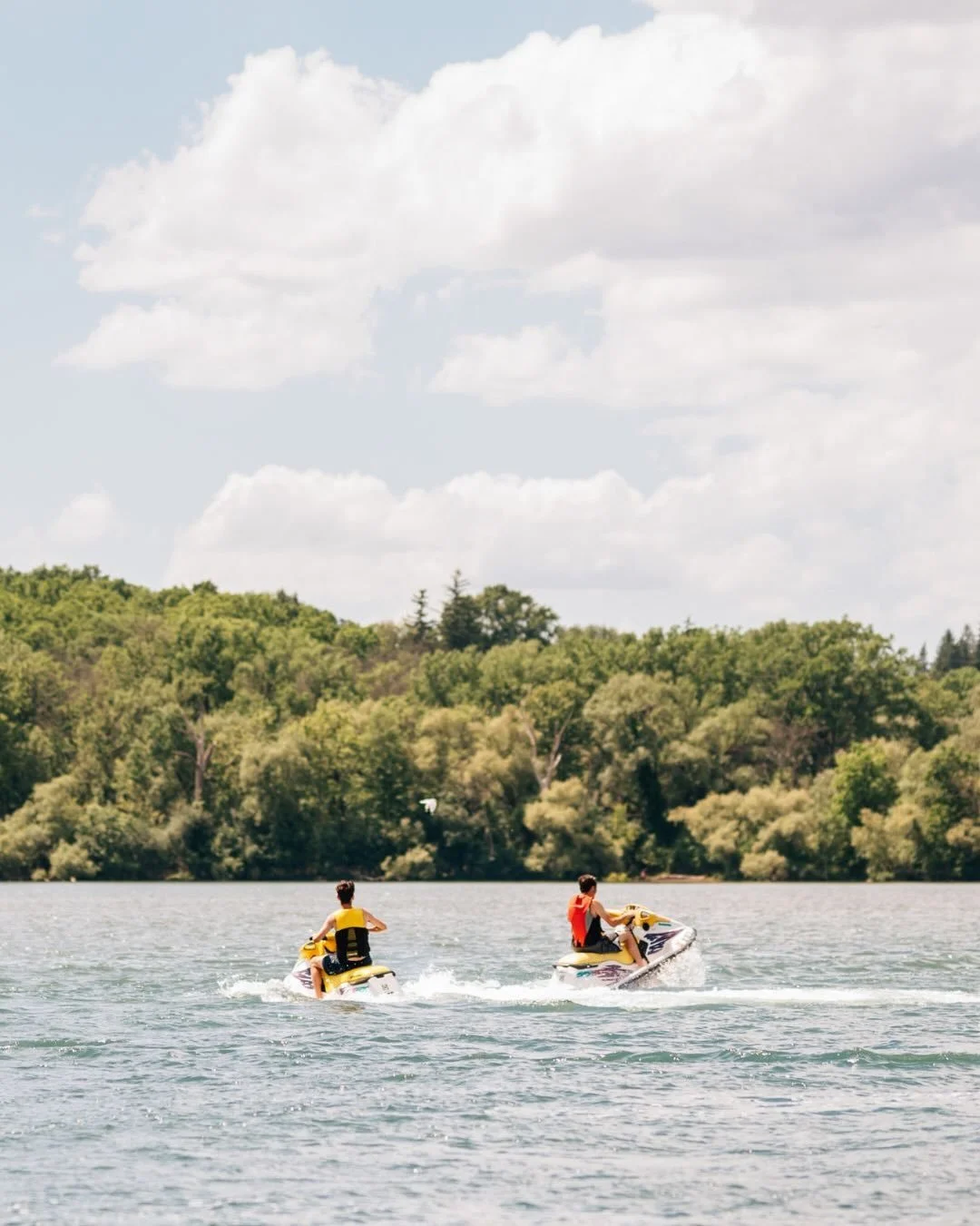 The best way to experience Canandaigua Lake is from the water, and the best way to do that is at The Lake House. Book an afternoon cruise with a team member at the dock, rent a pontoon for a day with friends, or take a kayak along the shoreline at yo