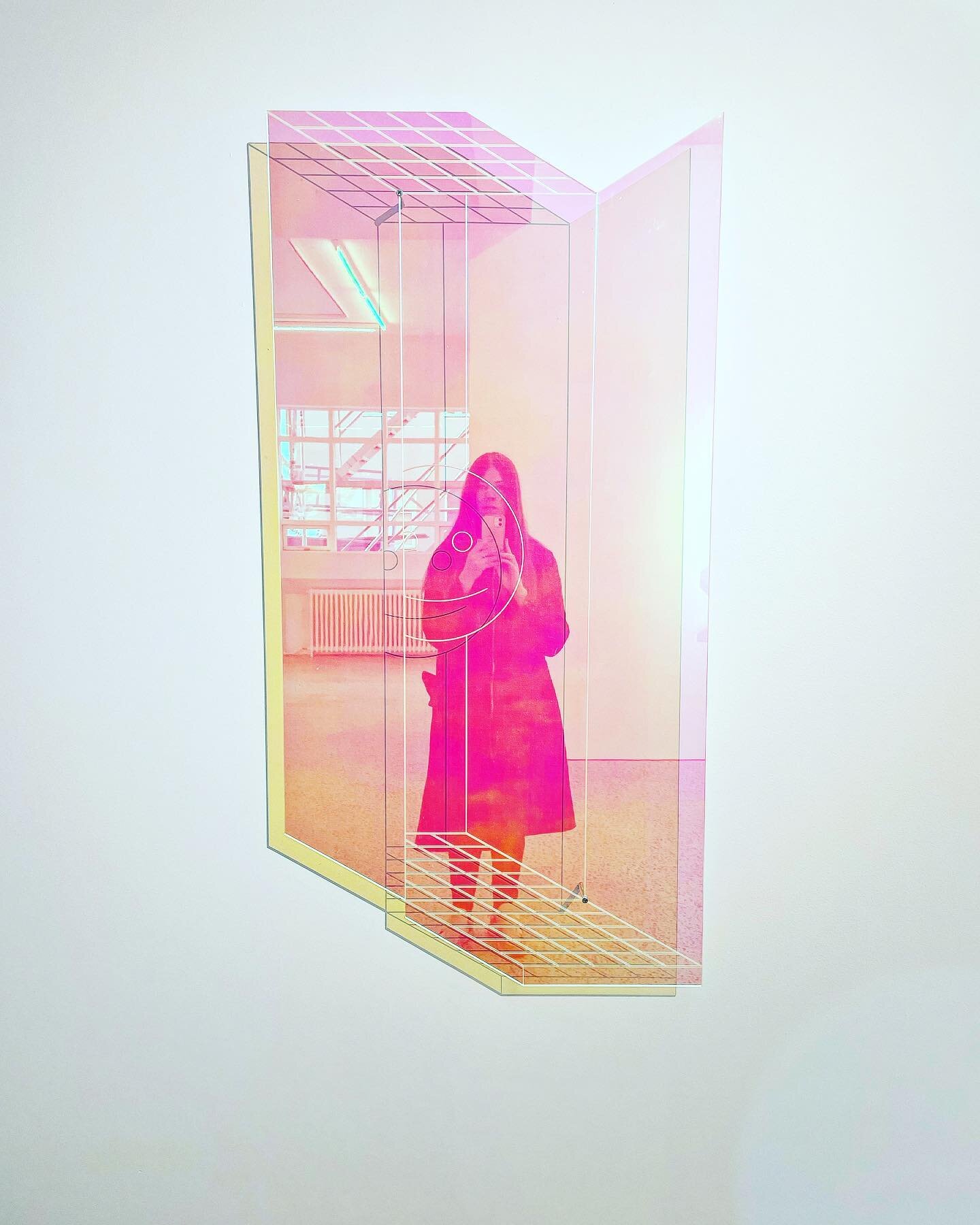 Me in Some Spaces 👋🏻
2022
Lazermilled acrylic glass with dichroic film
Part of Spaced Out @bergcontemporary 

🌐
🌐
🌐
#bergcontemporary #icelandicart  #icelandicartist #exhibitionview&nbsp;#thordiserlazoega #dichroicart #dichroicfilm #installation