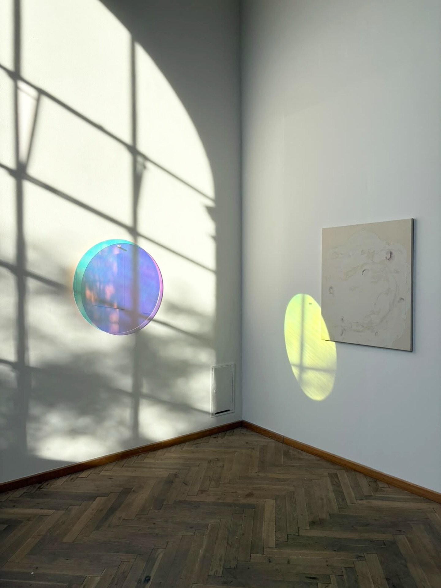 Magic moment @chart_artfair with @bergcontemporary 🌕🌔🌓🌒🌑🌘🌗🌖

Today is the last day! Come by and see some beautiful art @kunsthalcharlottenborg 💕