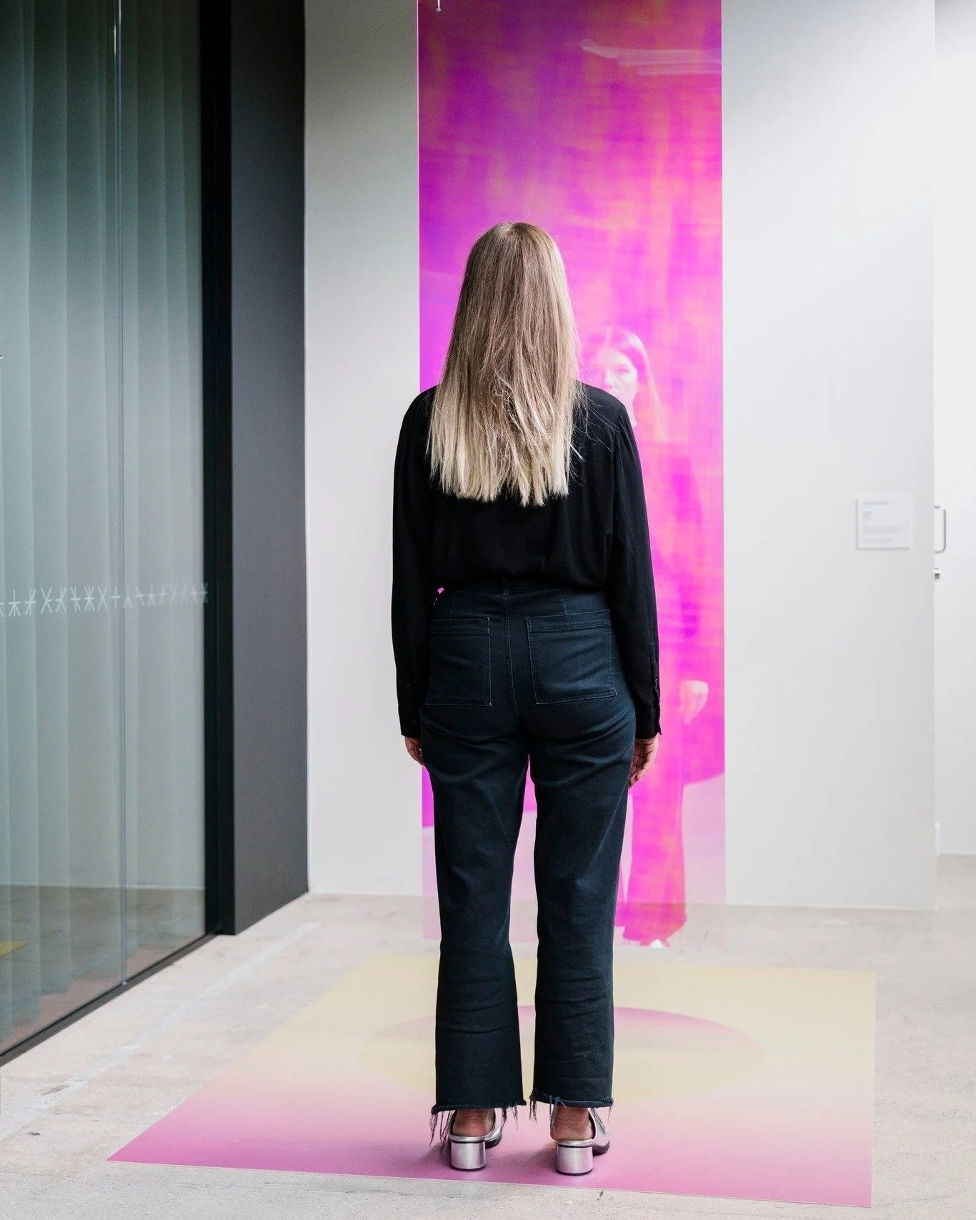 Sunup
2023
Installation; acrylic sheet, color-changing film, print on vinyl mat.

EMMA - Espoo Museum of Modern Art Collection

📷 &copy;Paula Virta / EMMA

@emmamuseum 
@bergcontemporary