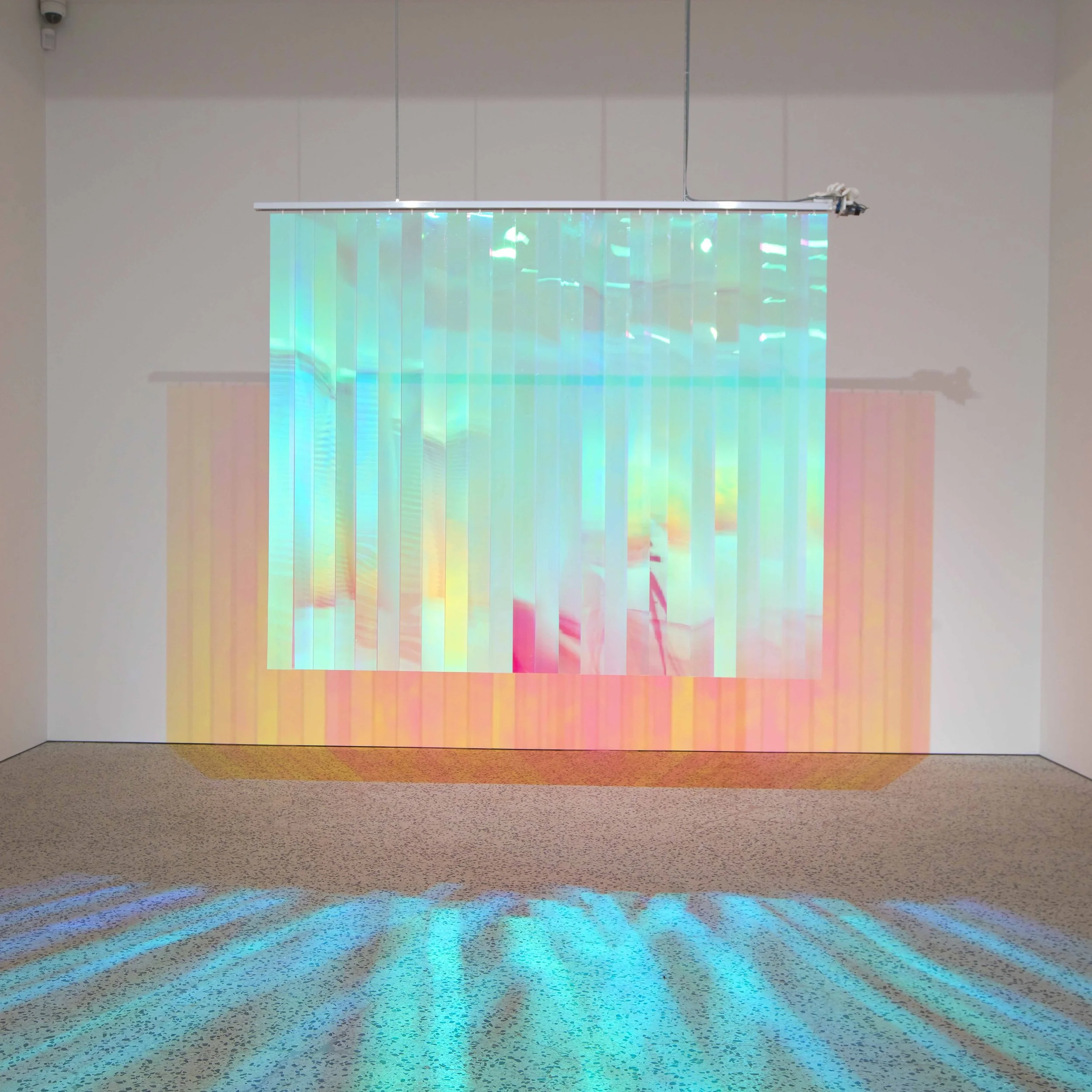 Smart View
2026
Vertical blinds, motor, dichroic film

Part of Domestic Sci-fi @bergcontemporary 

🤖🤖🤖
#contemporaryart #discover #interiordesign #kineticart #installation