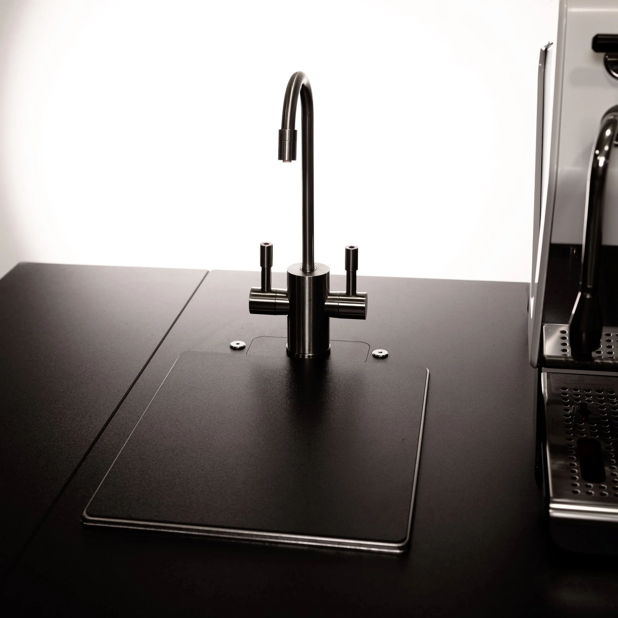 Is it still a sink if it&rsquo;s covered? Coming soon. 
&mdash;&mdash;&mdash;
#staytuned #mobilecoffee #coffeecart #mobile #howsimpleisyoursystem