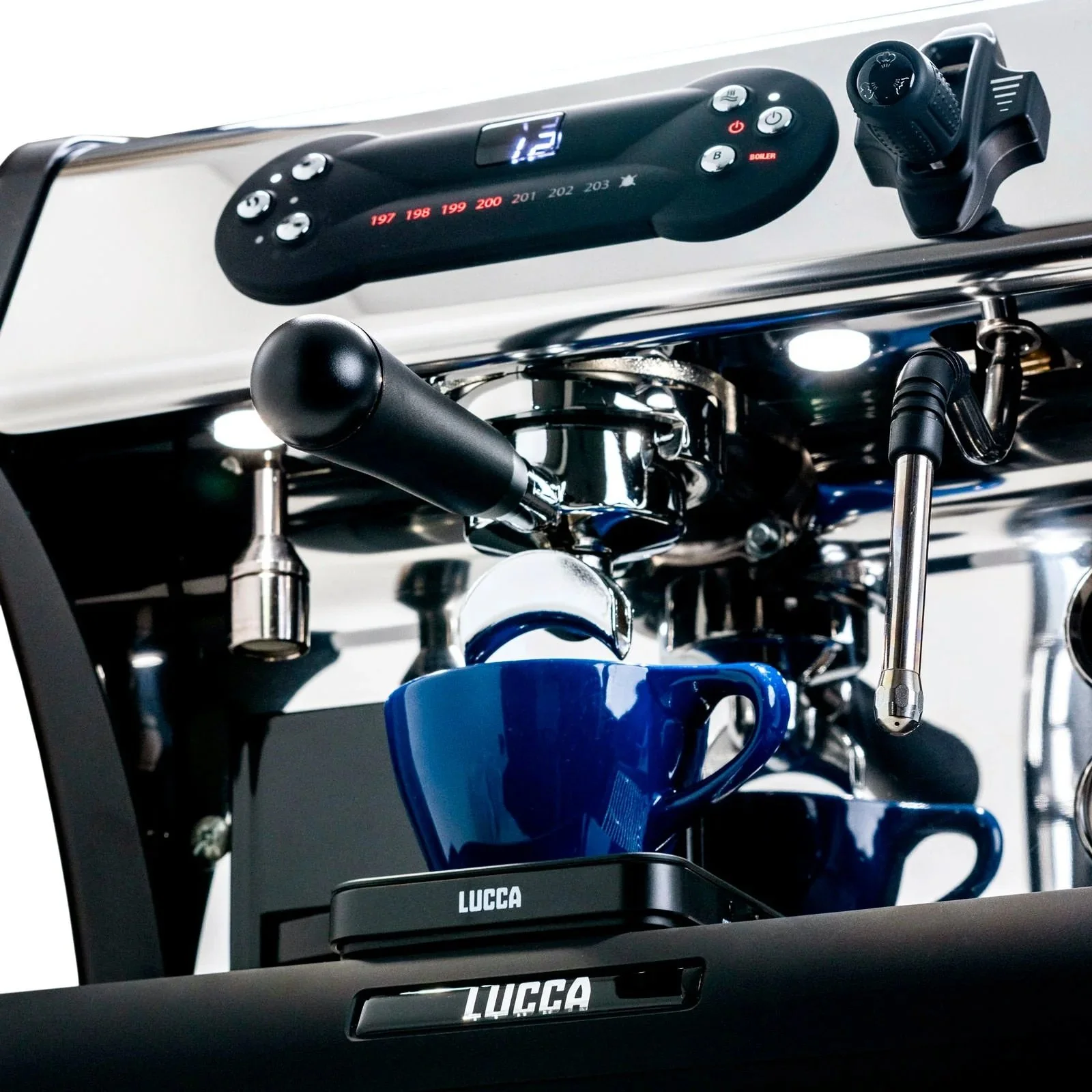 Lucca-A53-Pro-Espresso-Machine-Detail-2.jpg