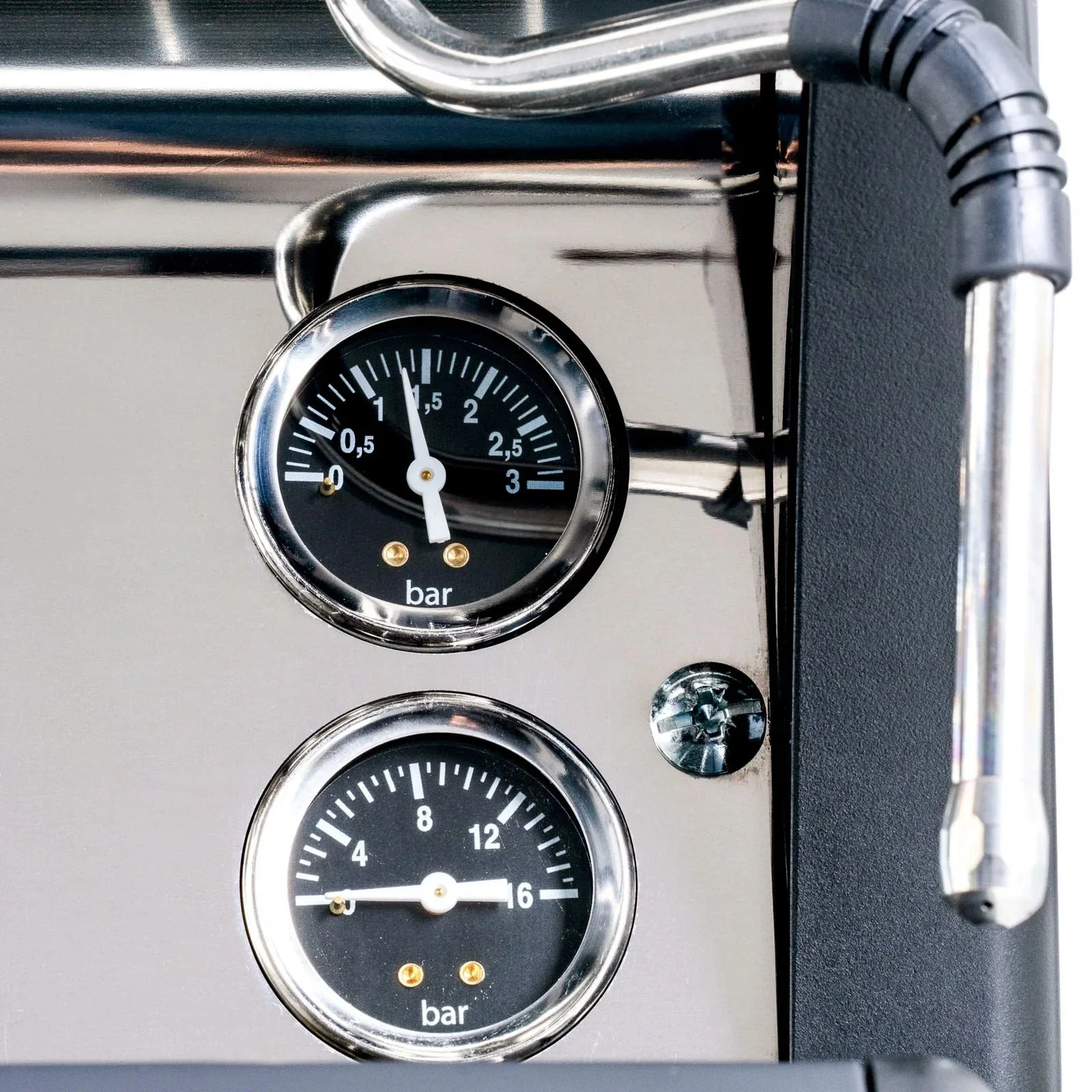 Lucca-A53-Pro-Espresso-Machine-Detail-3.jpg