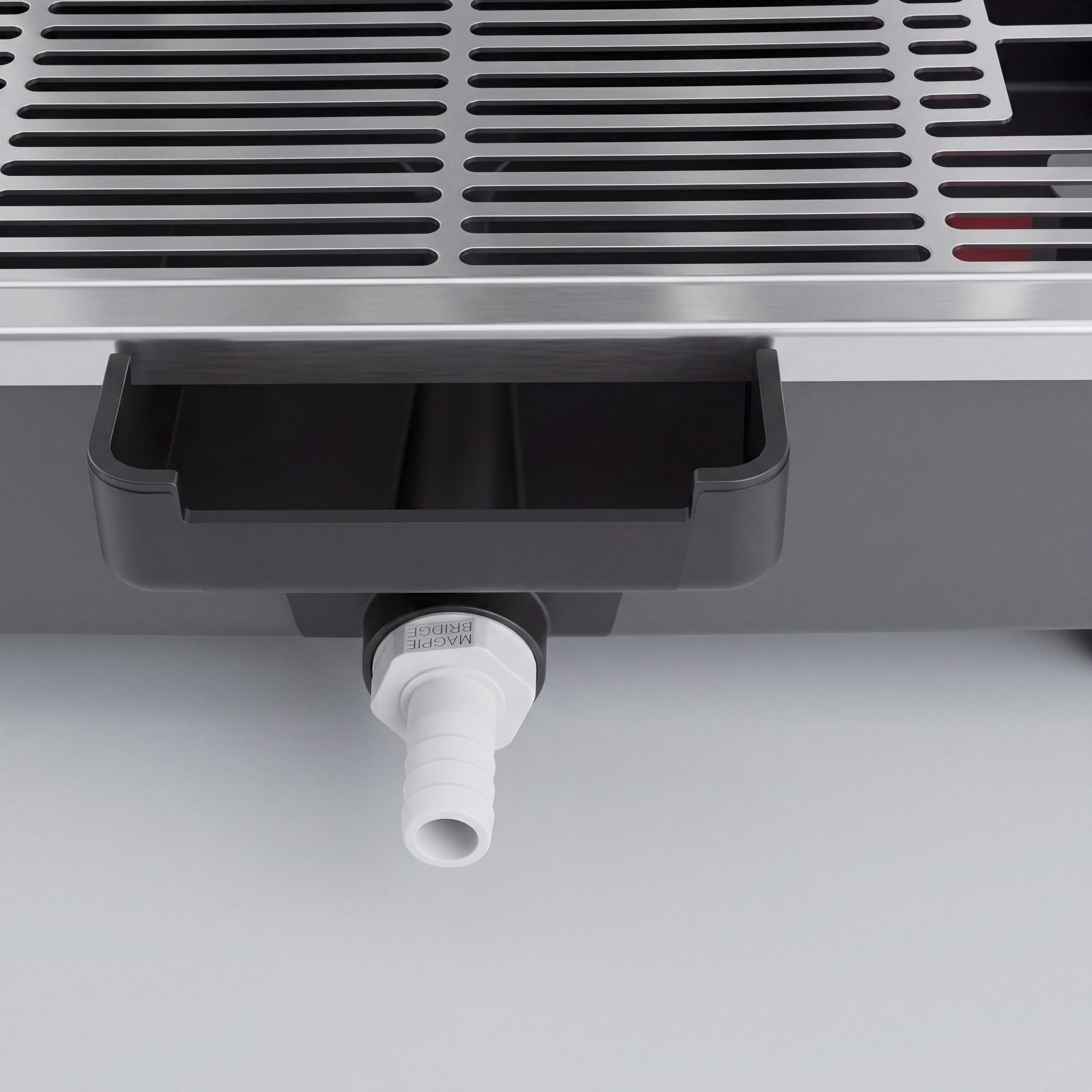 Linea Mini Drip Tray Fitting 2.jpg