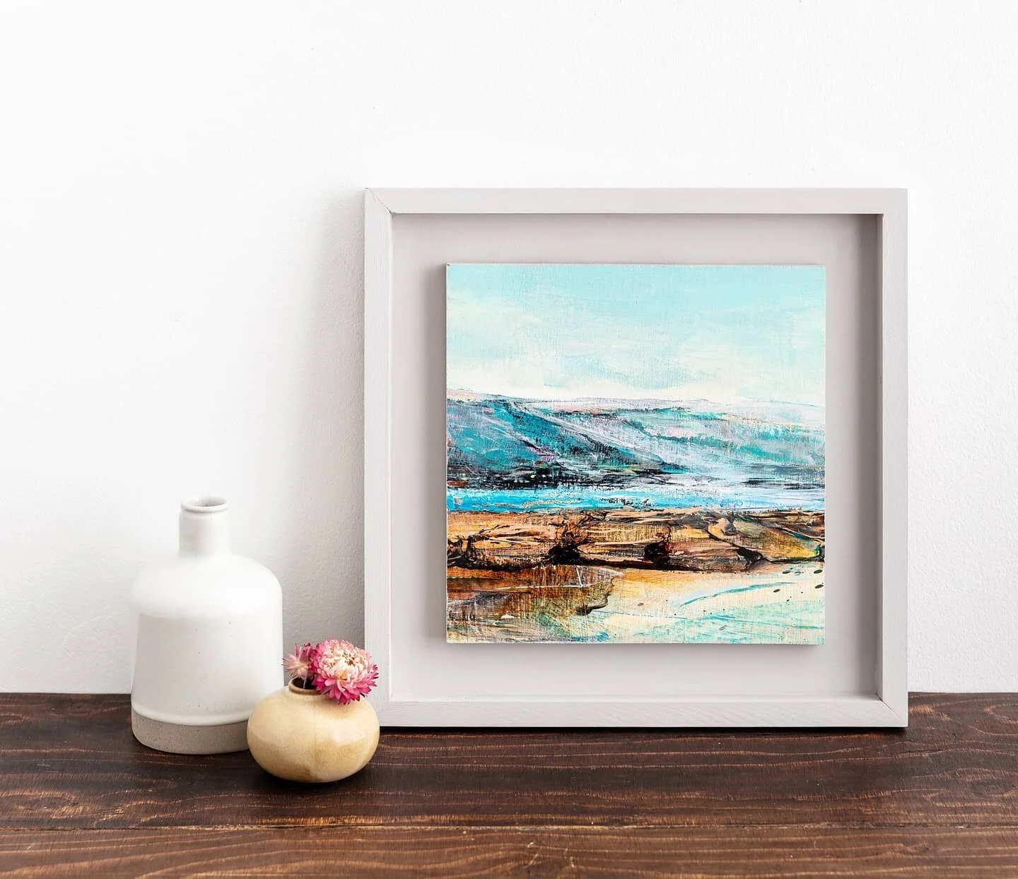 We are pleased to introduce you to Emma-jayne..

Artist Emma-Jayne Holmes is based in Cefn-Mawr, North Wales. Emma-Jayne's work is inspired by her love of the outdoors, the beauty of the world around her and the transformative power of natural light 