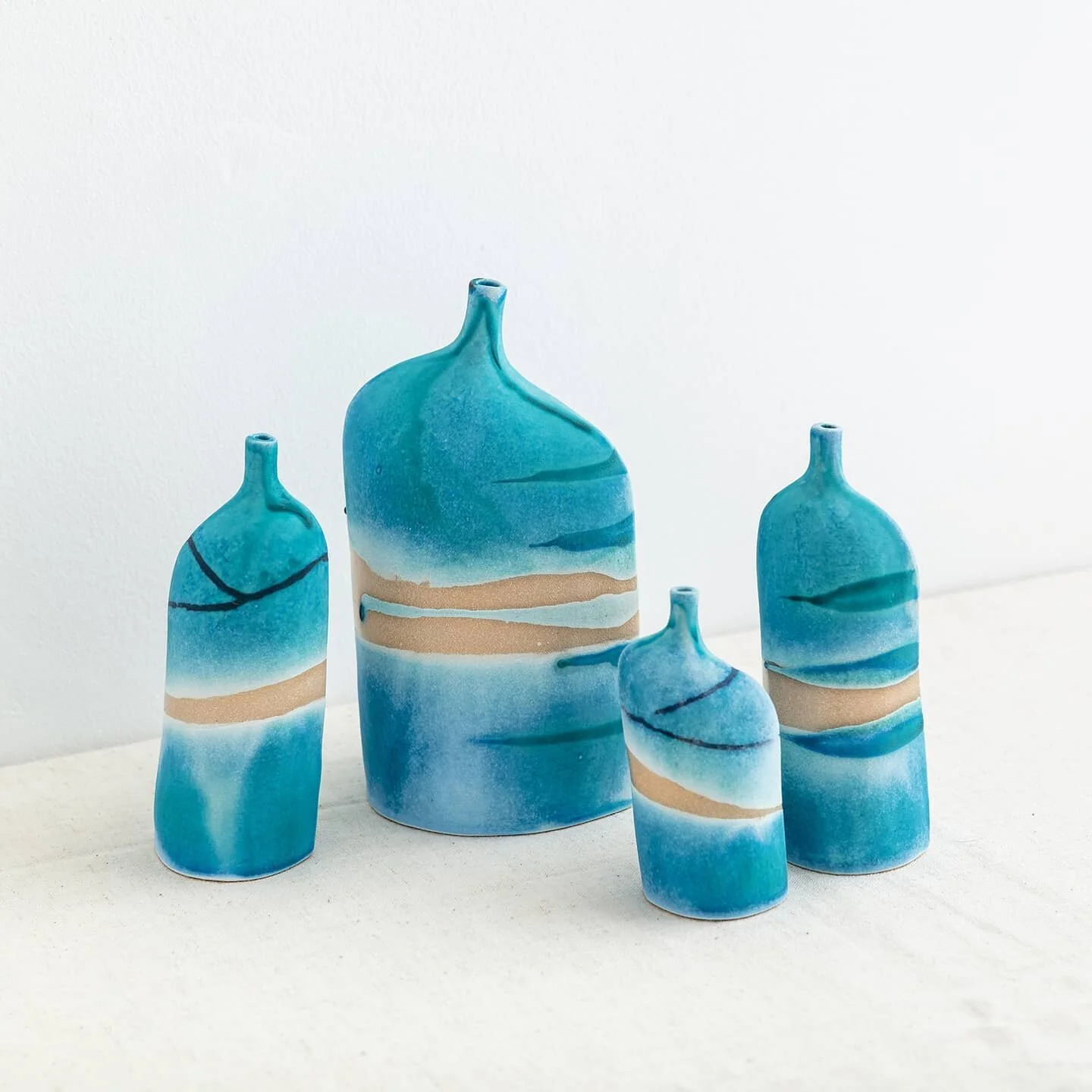 We are pleased to introduce you to Kirsti Brown..

Kirsti is a ceramicist based in Hawarden, Flintshire. Inspired by her love of Western Celtic Shorelines and the sea, Kirsti hand builds ceramic vessels from a variety of stoneware clays. The vivid tu