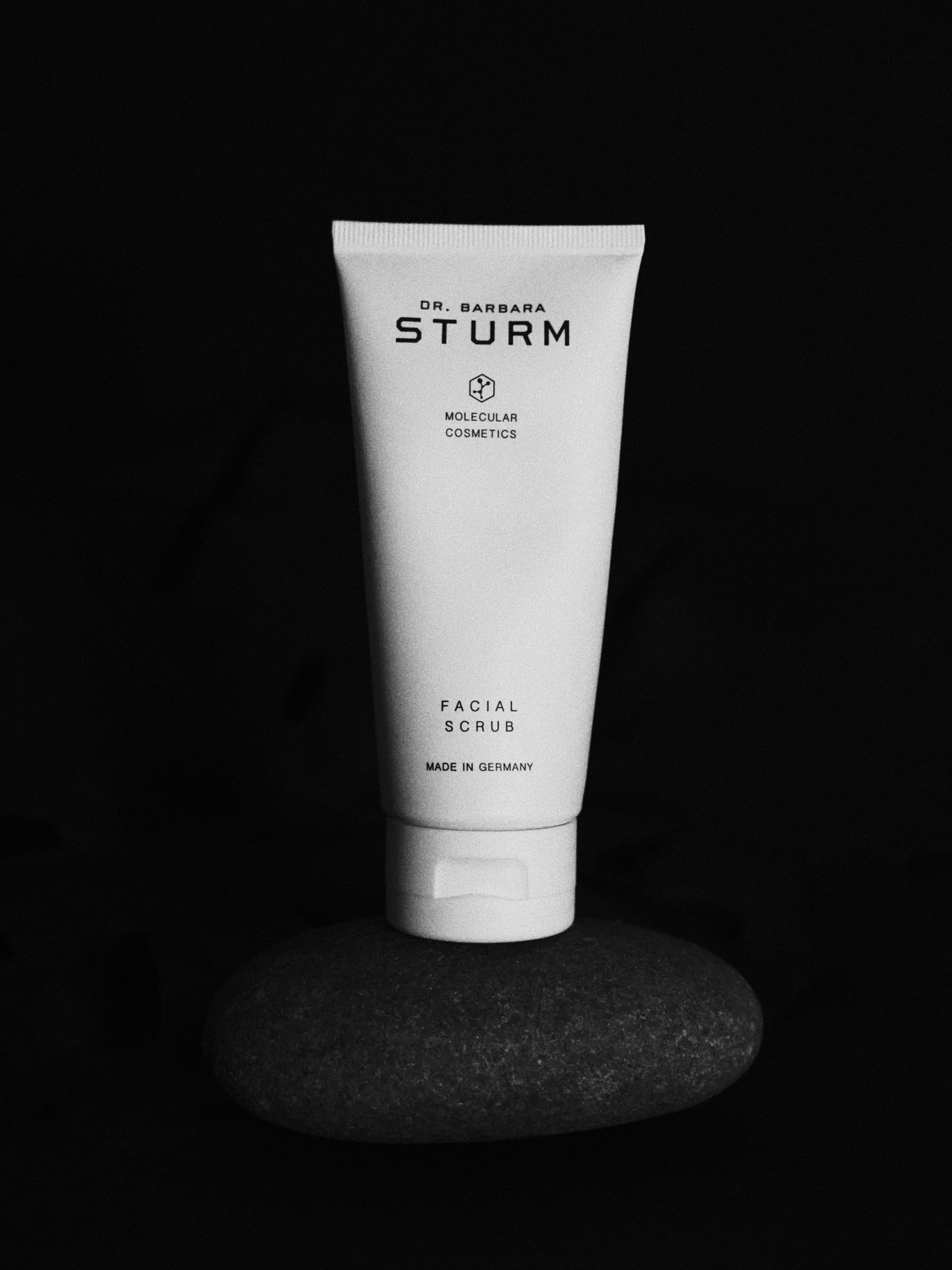 Dr-Sturm-Facial-Scrub-RT-15.jpg