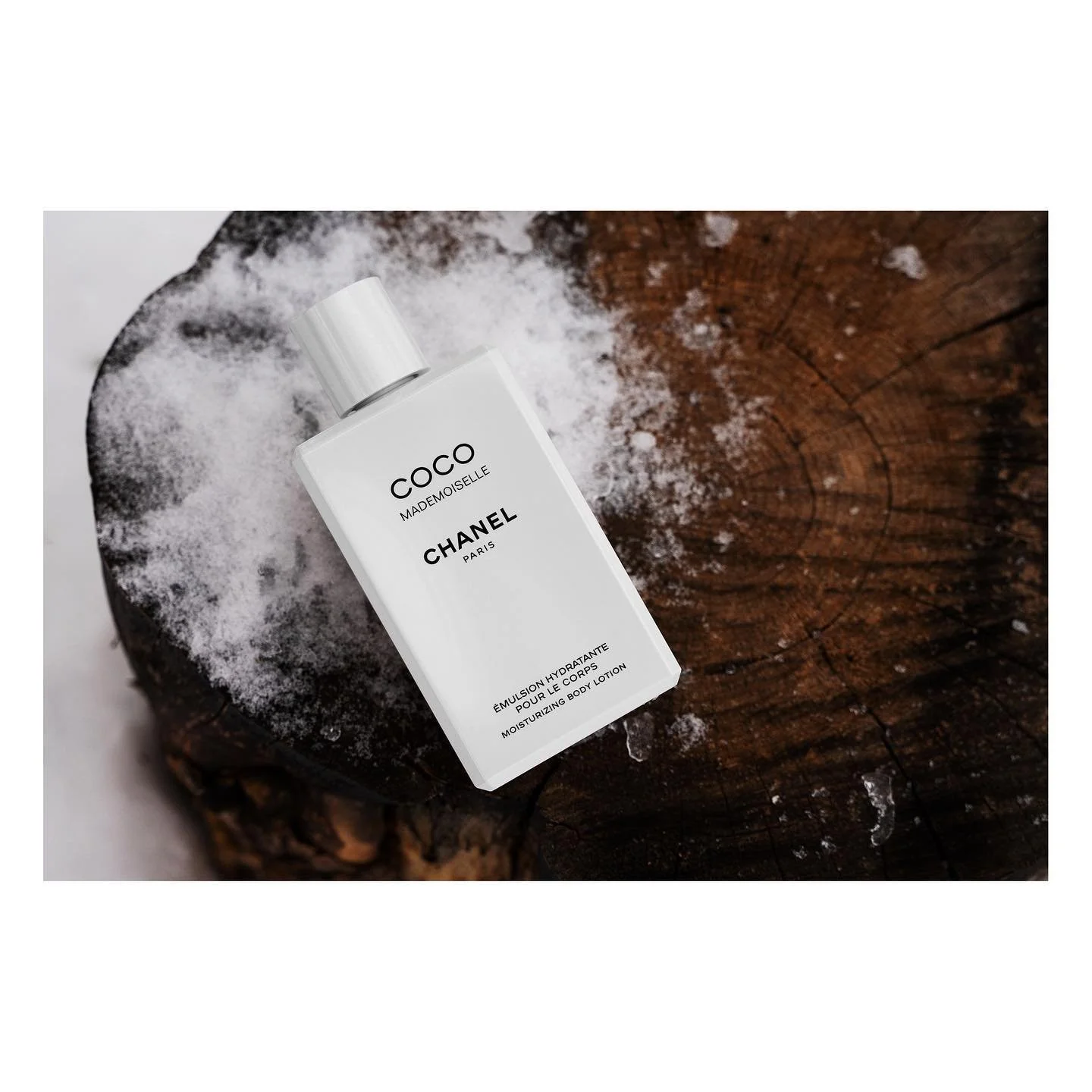 @chanel.beauty 

#cocomademoiselle #bodylotion #photography #skincare #productphotography #editorialphotography