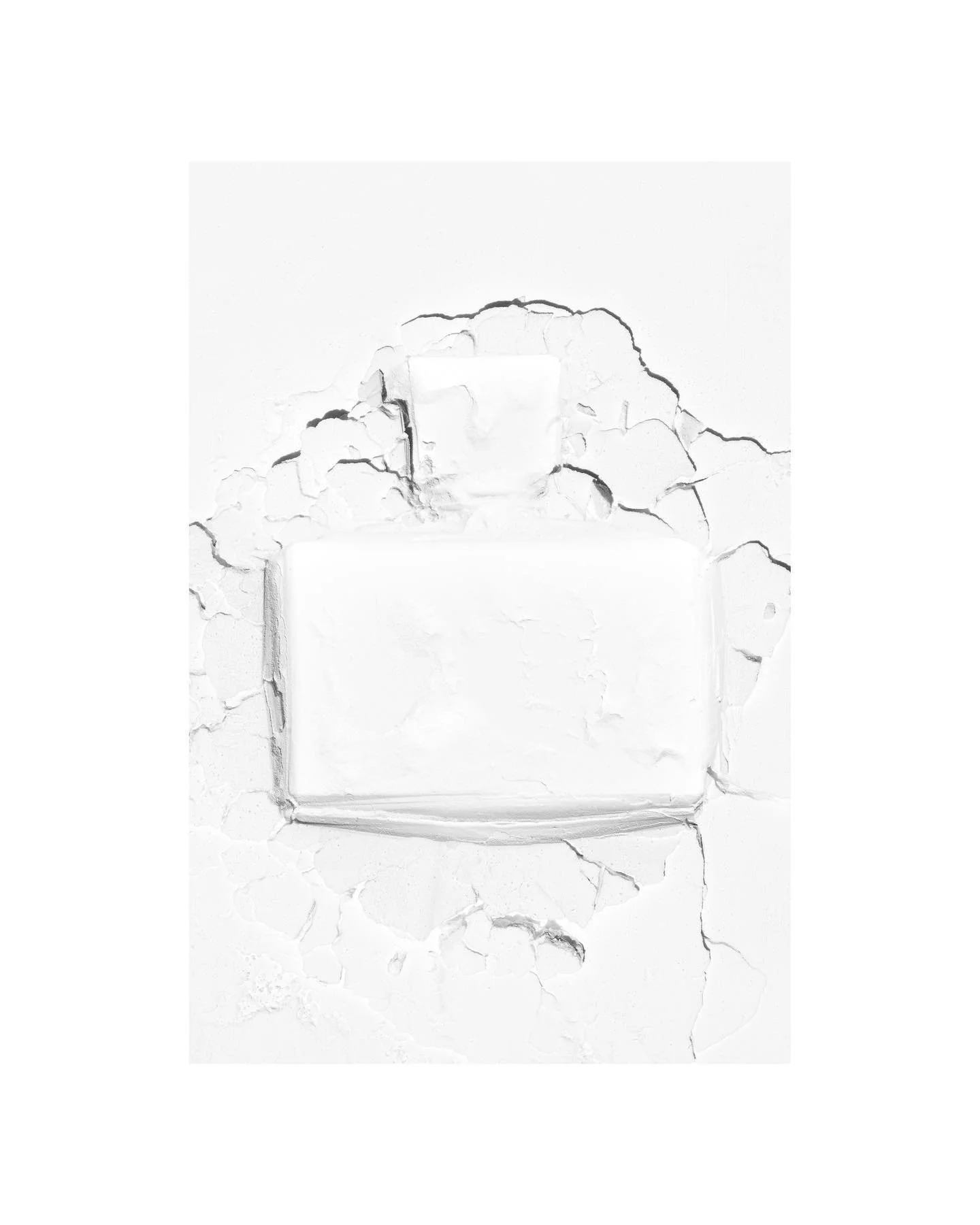 From the studio

#skincare #skincareroutine #photography #cosmeticphotography #smudge #swatch #moisturizer #cleanser #creativestudio