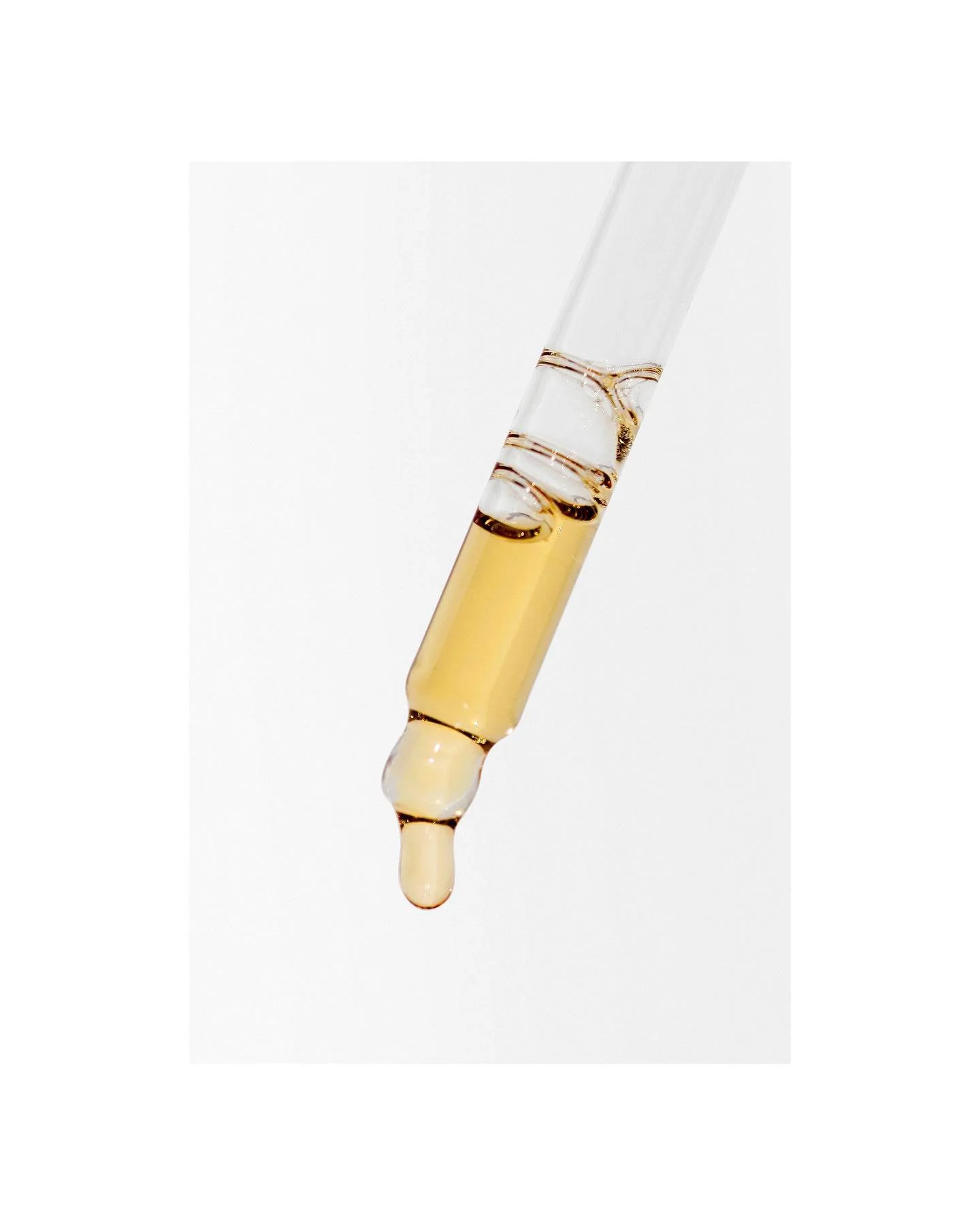 From our studio

____________________
#serum #skincare #photography #editorialphotography #editorial #stilllife #artoftheday